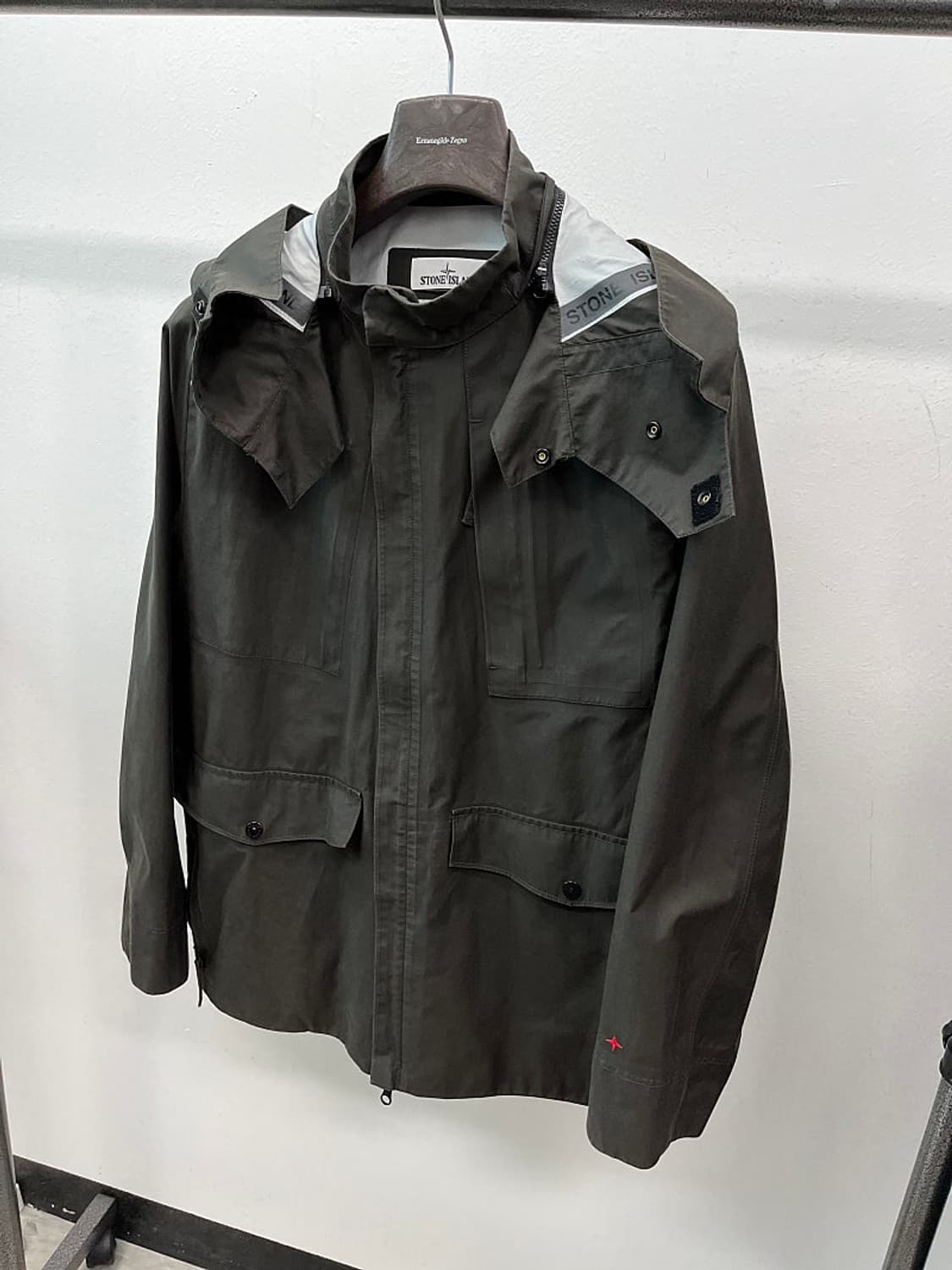 100) 스톤아일랜드 마리나 후드 레인자켓  상품이미지1