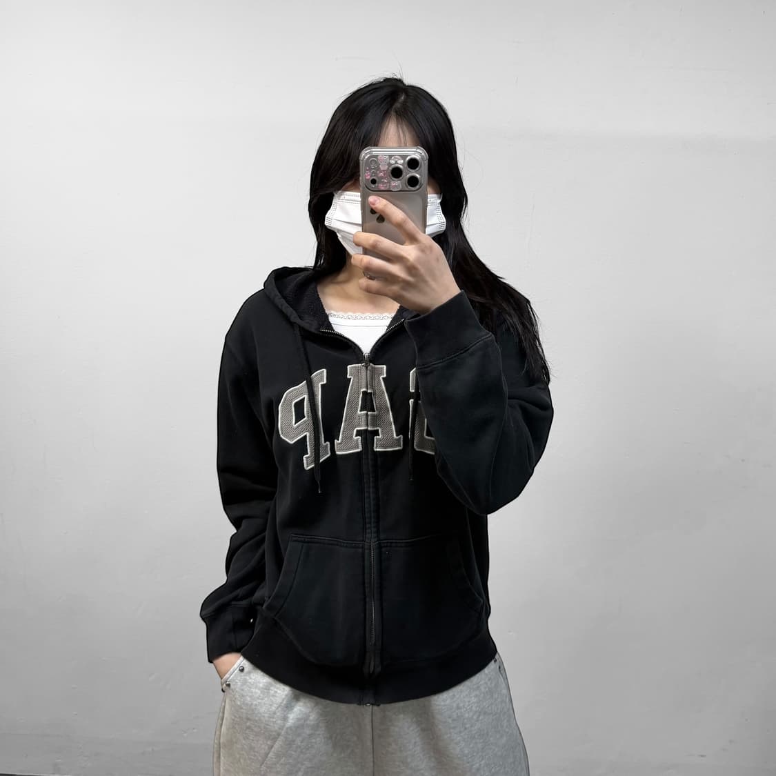 갭 Gap 스펠 로고 후드집업 블랙 상품이미지1