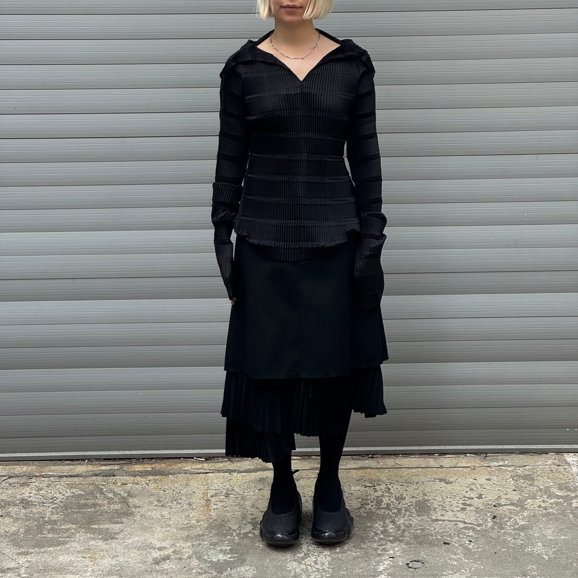Long-sleeved asymmetrical top  상품이미지7