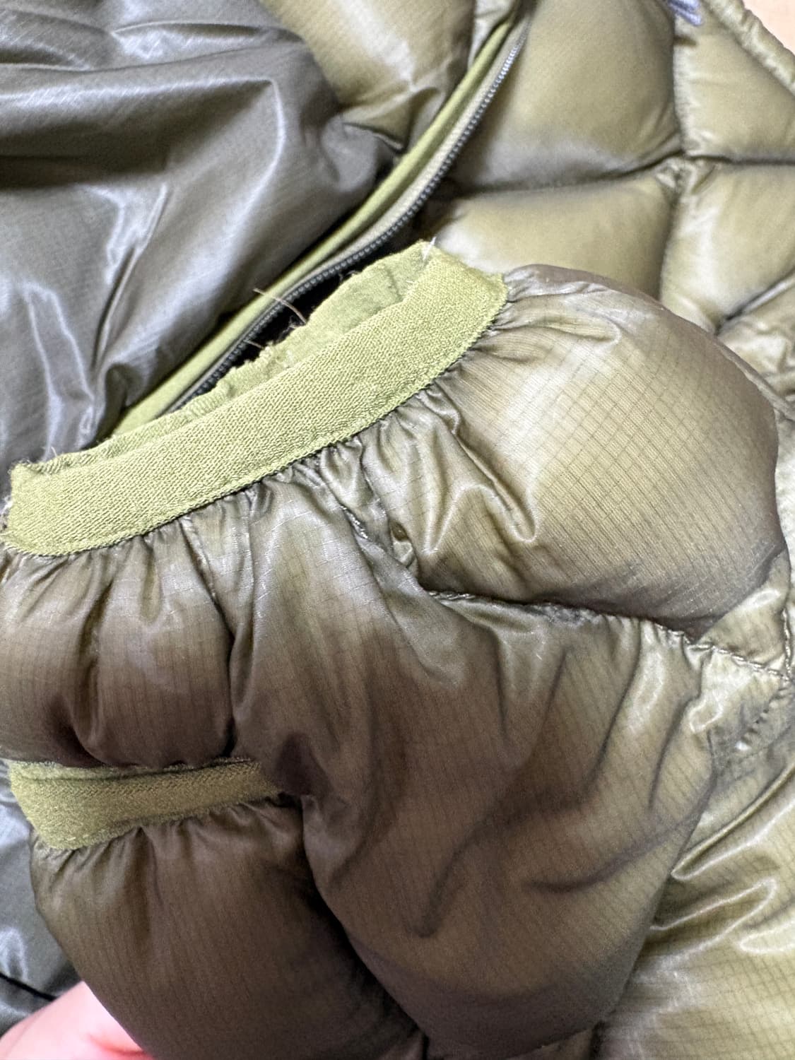 로아 라이트 다운 자켓 올리브 브랜치 상품이미지3