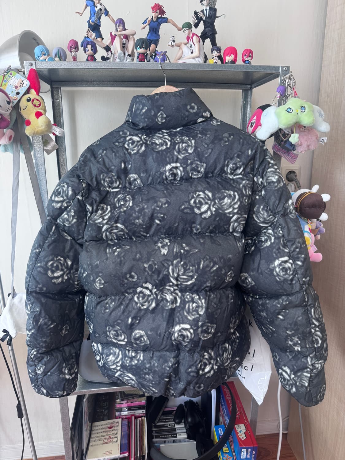 디스이즈네버댓 Down Jacket Flower Black 상품이미지4