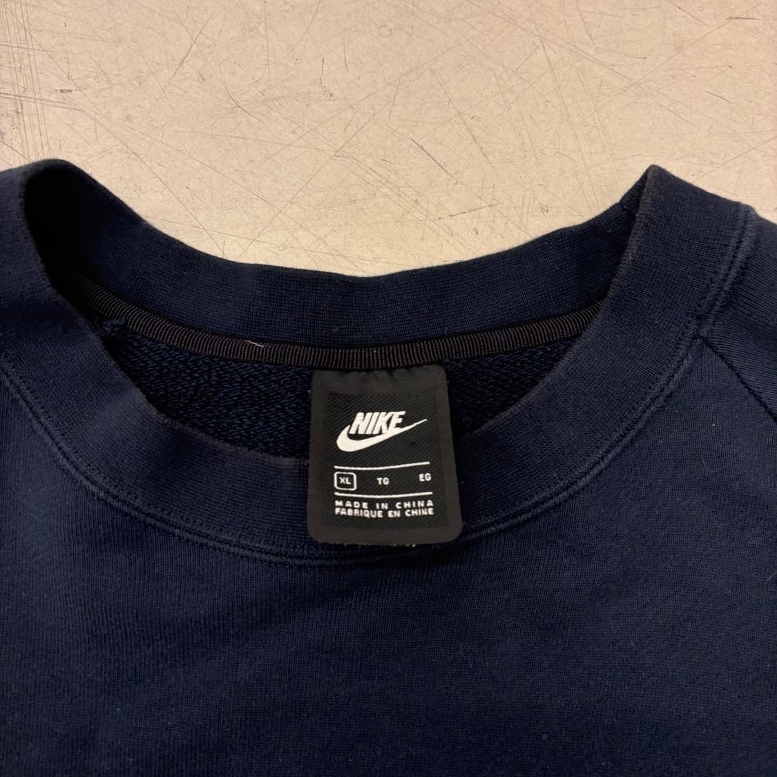 나이키 nsw 빅로고 네이비 맨투맨 상품이미지3
