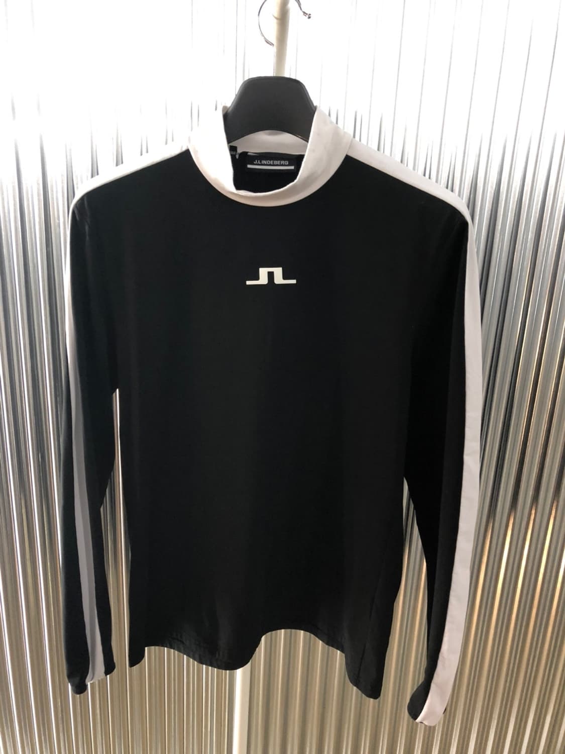 제이린드버그 블랙 롱슬리브 L 상품이미지2