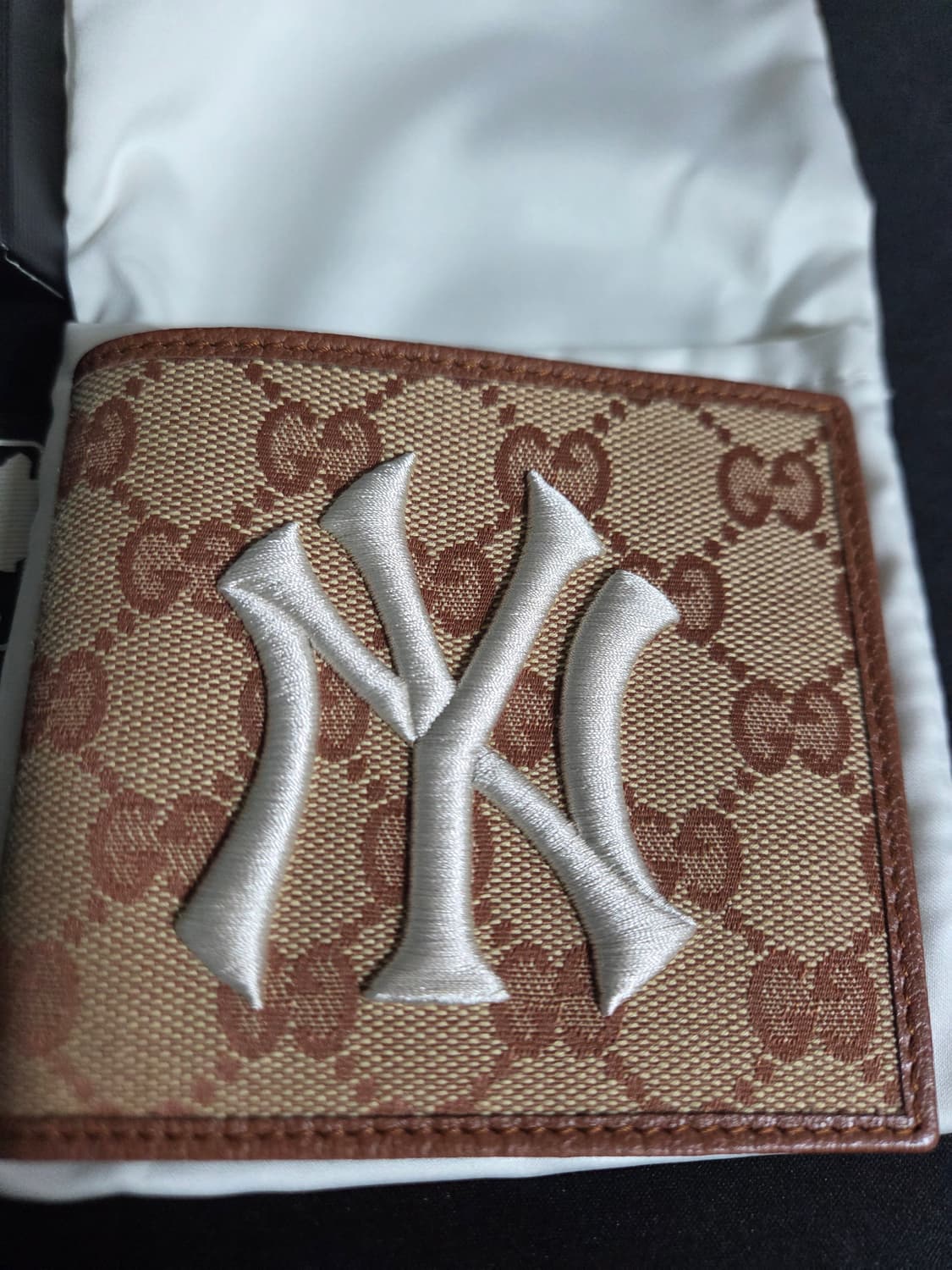 구찌 양키스 반지갑 미사용 새상품 상품이미지2