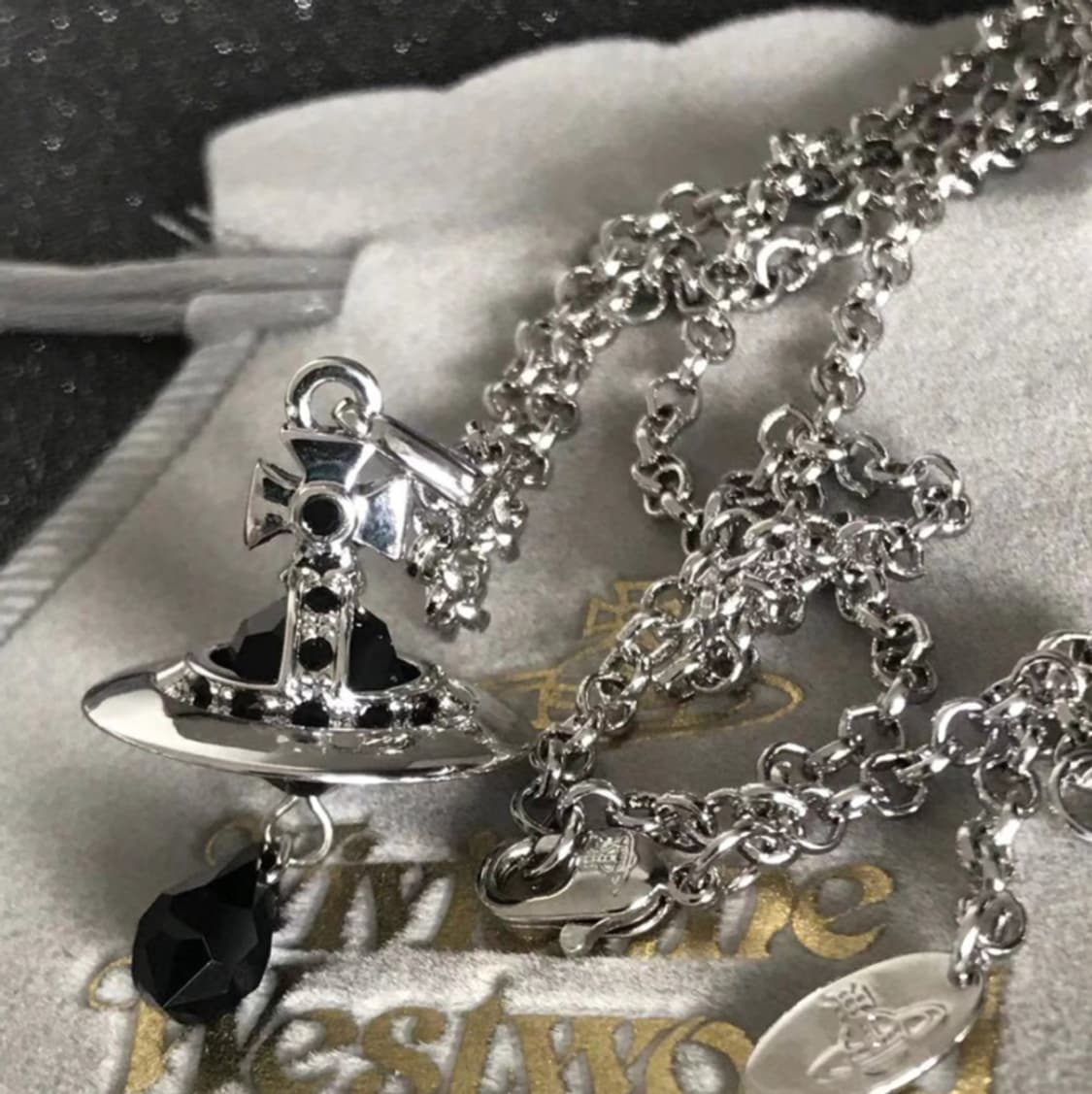 비비안 웨스트우드 아카이브 블랙 크리스탈 3d 드롭 orb 팬던트 목걸이 상품이미지3