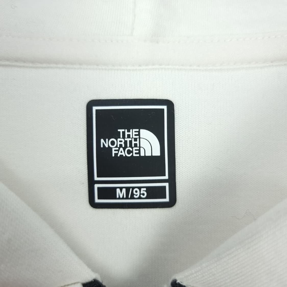 [노스페이스] 로고 자수 후드 집업 화이트 M18699 상품이미지8