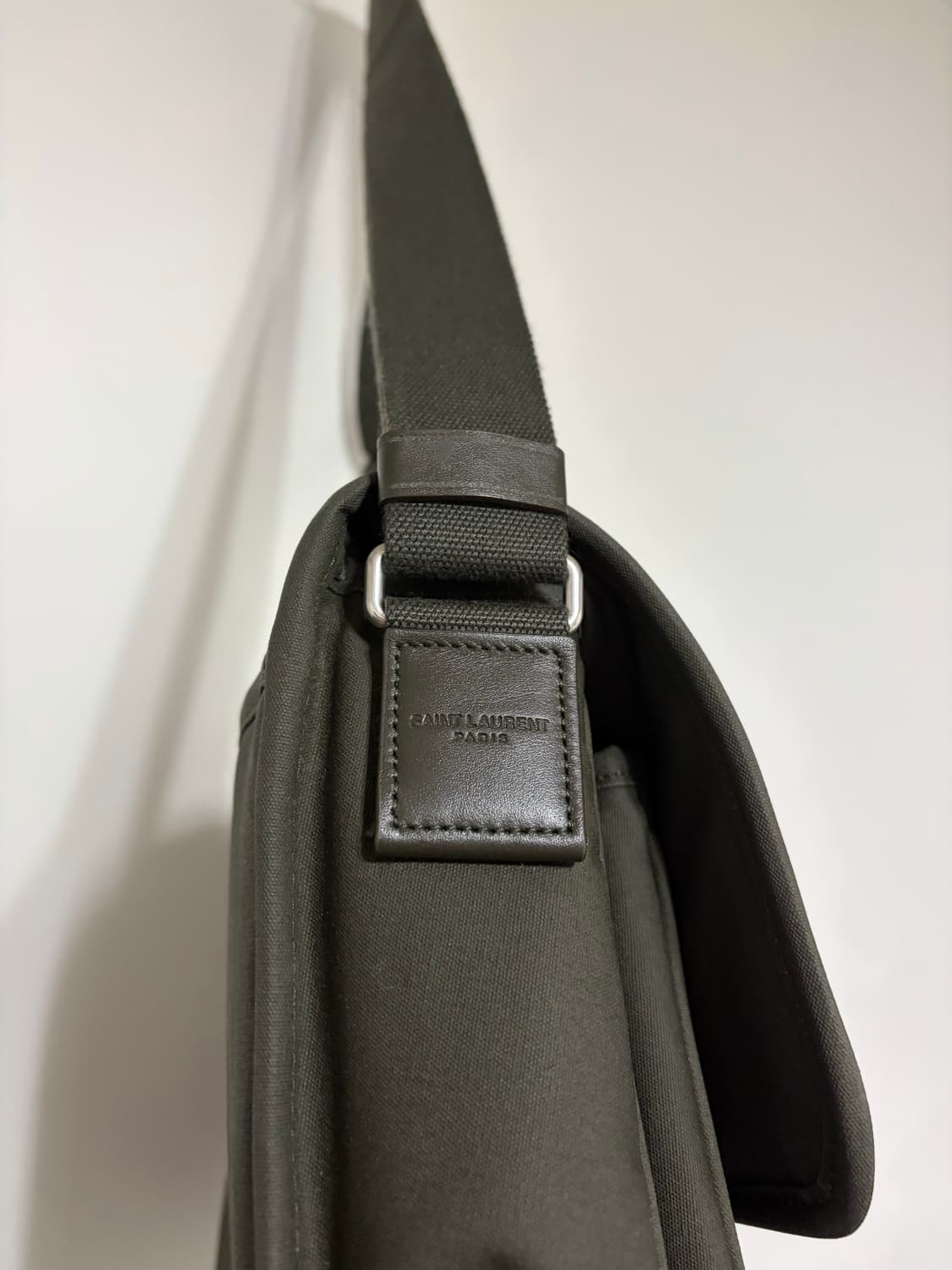 생로랑 니키 캔버스 메신저  라지 크로스백 상품이미지6