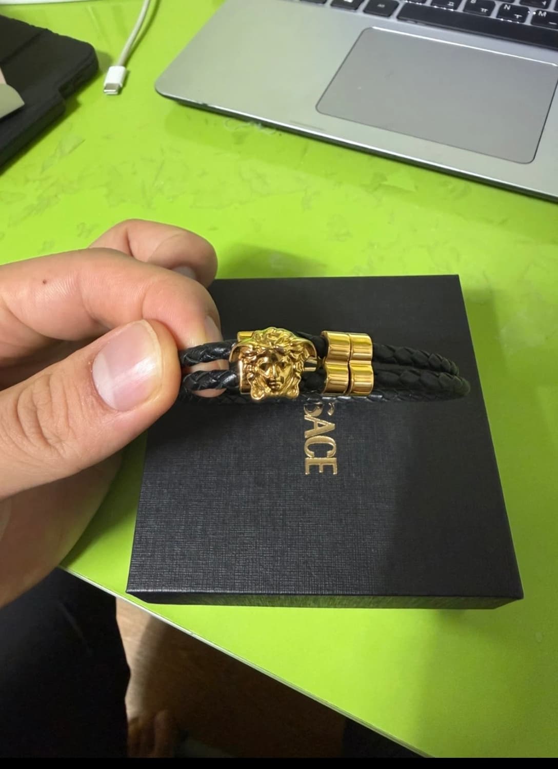 베르사체 팔찌 상품이미지1