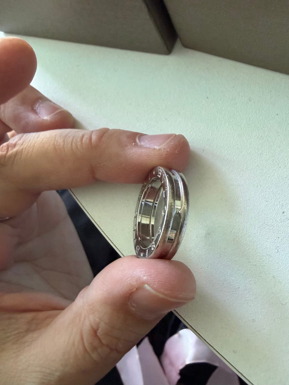 불가리 비제로원 링 18k화이트 골드 상품이미지4