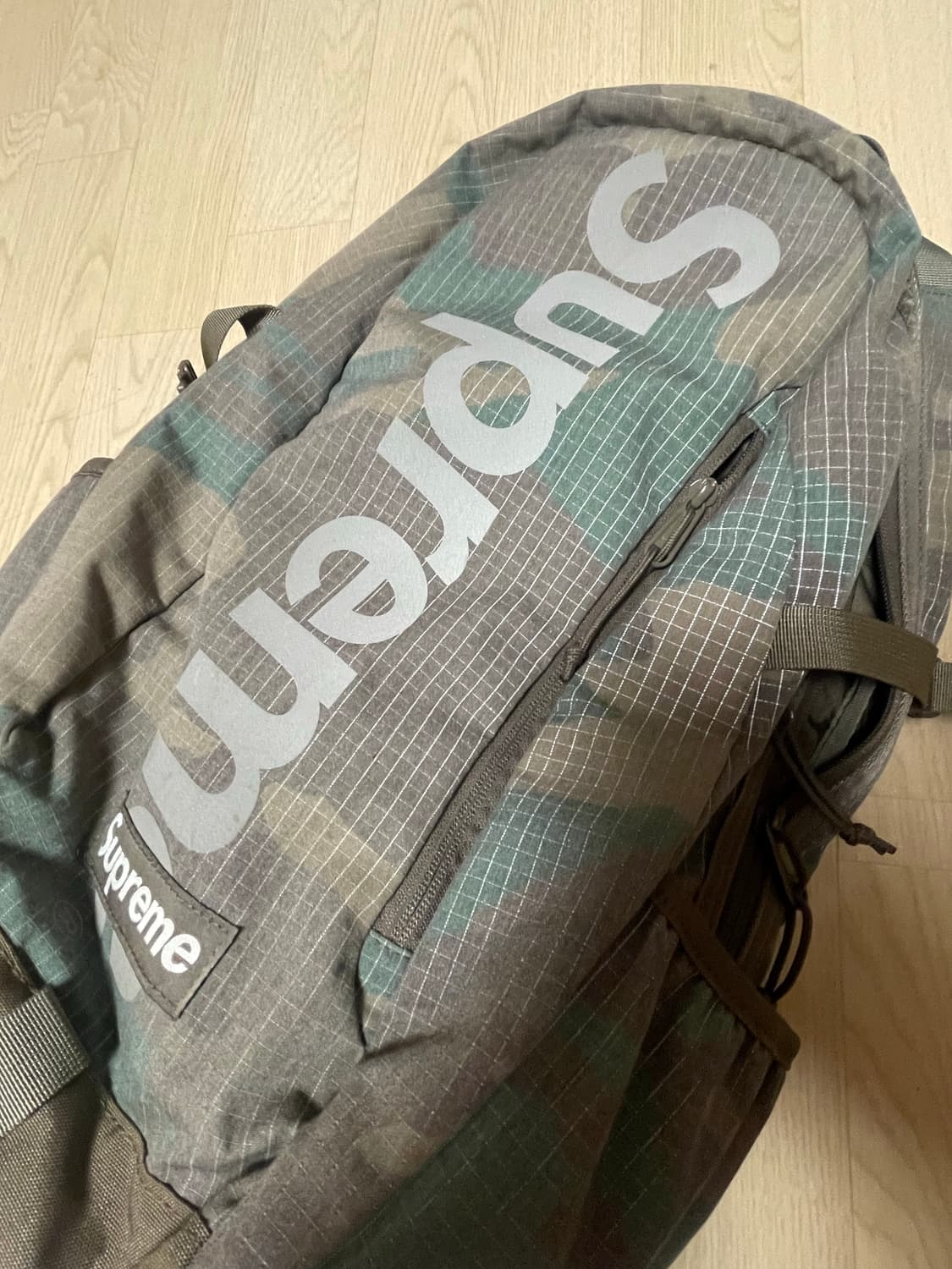 슈프림 24ss 멀티 카모 백팩 상품이미지4