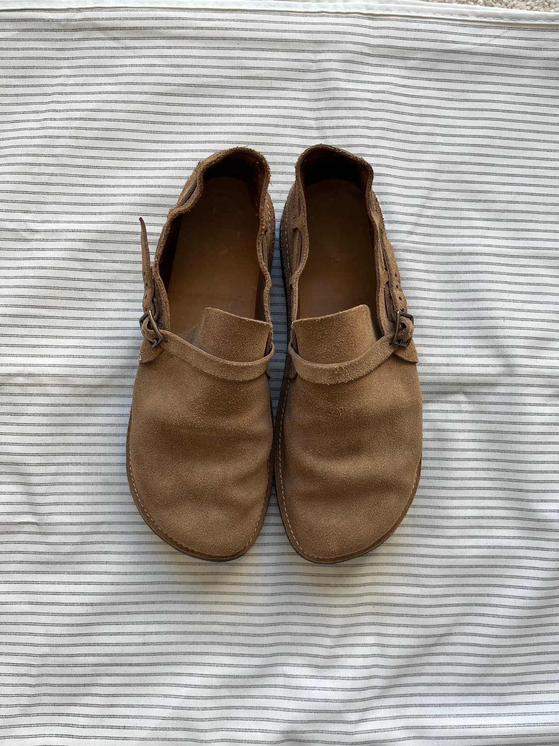 오로라 슈즈 러프아웃 스웨이드 로퍼(270–275) 상품이미지2