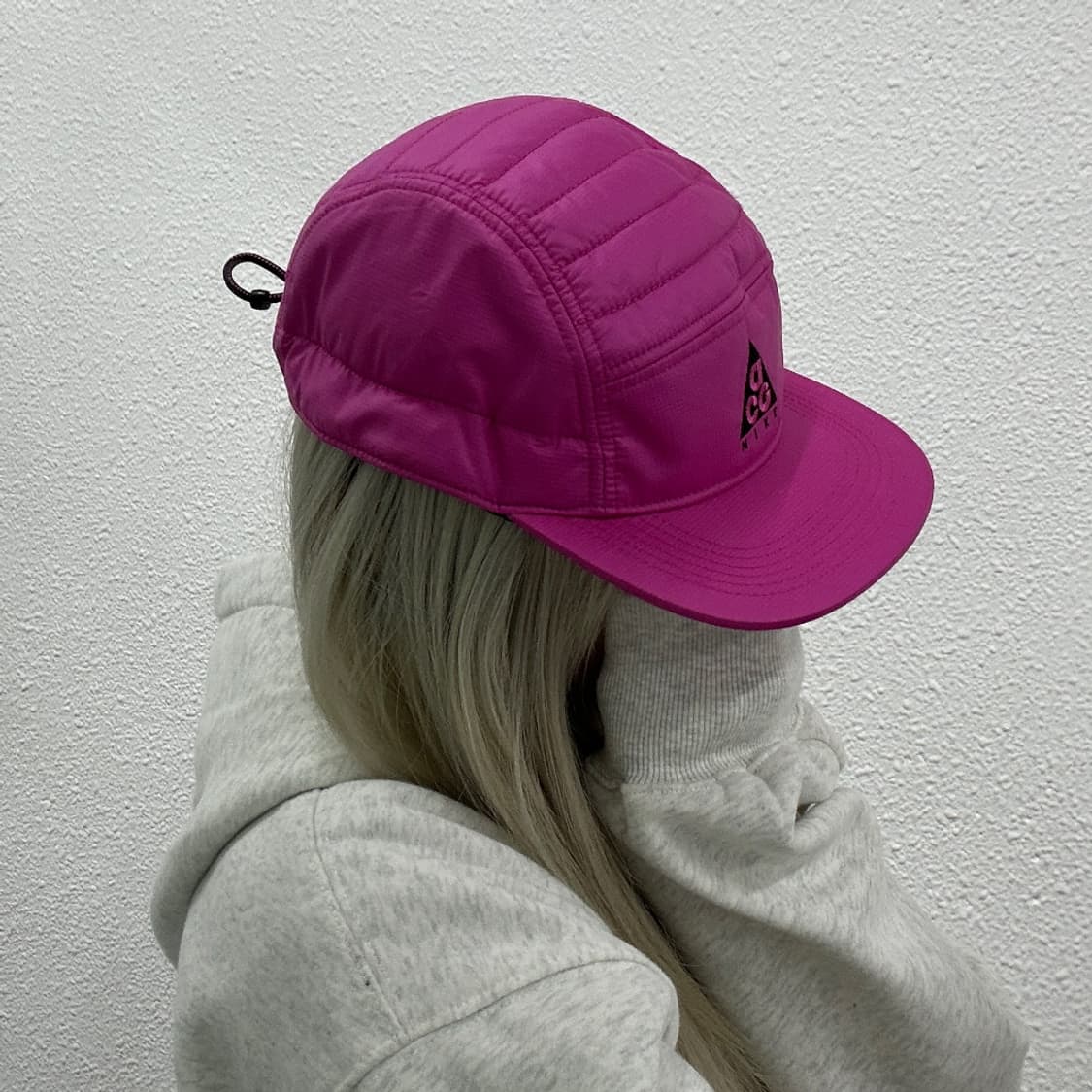 나이키 ACG 핑크 패딩 스냅백 상품이미지2