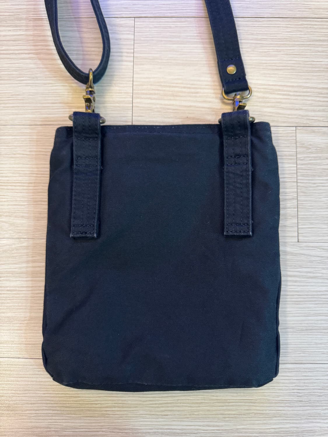 히스테릭 글래머 스터드 패치 크로스백 상품이미지4