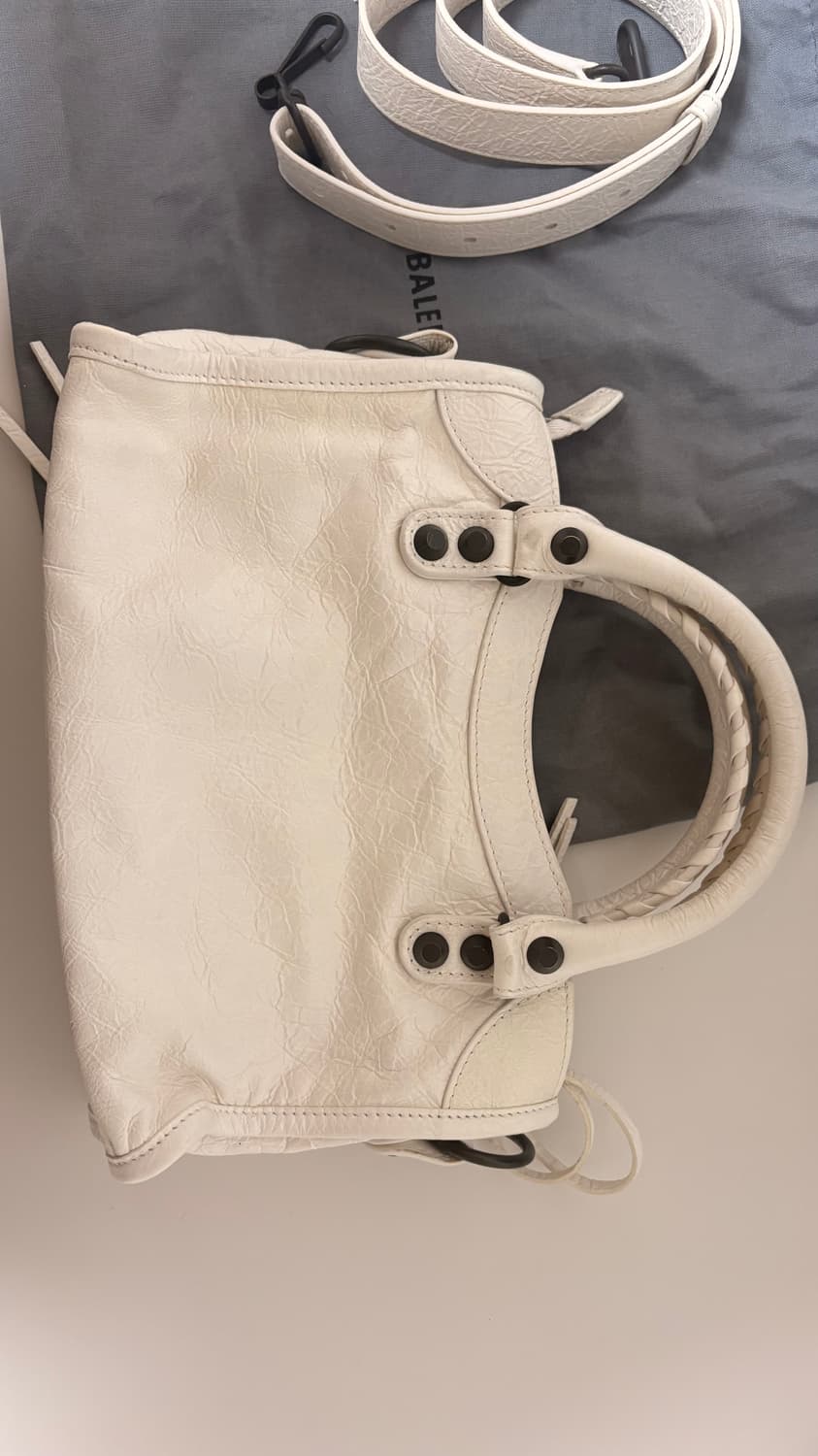 발렌시아가 르 시티 미니백 화이트 상품이미지3