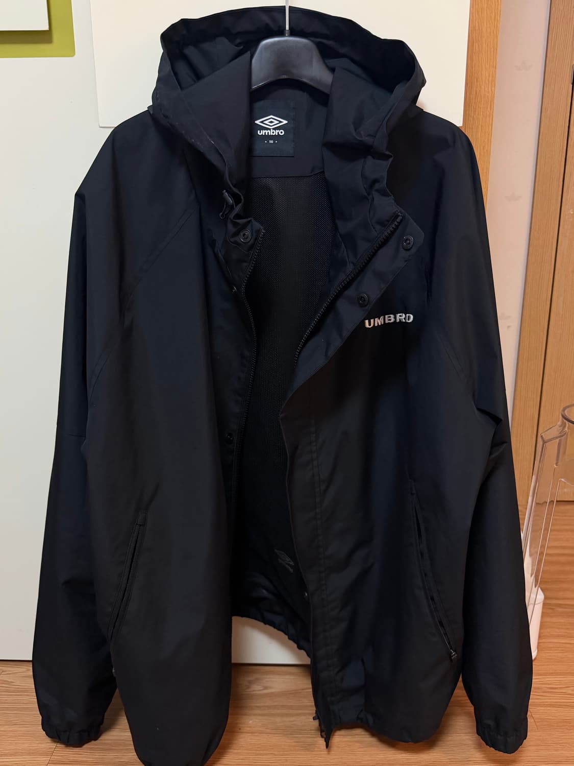 엄브로 후드형 바람막이 자켓  상품이미지4