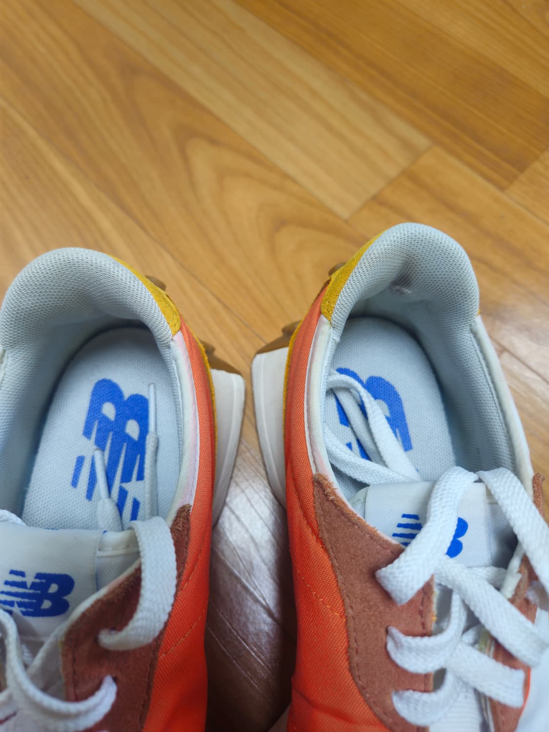 뉴발란스 327 오렌지 270 상품이미지5