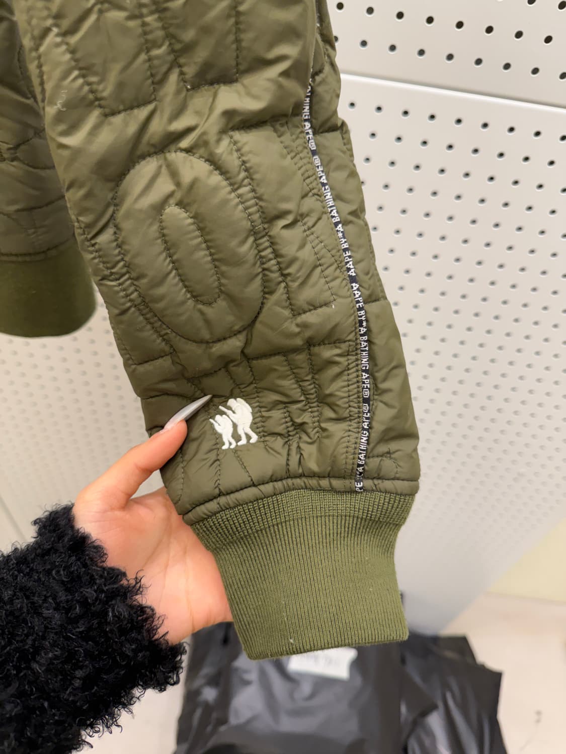 에이프 AAPE 퀼팅 봄버 자켓 U1044 상품이미지4