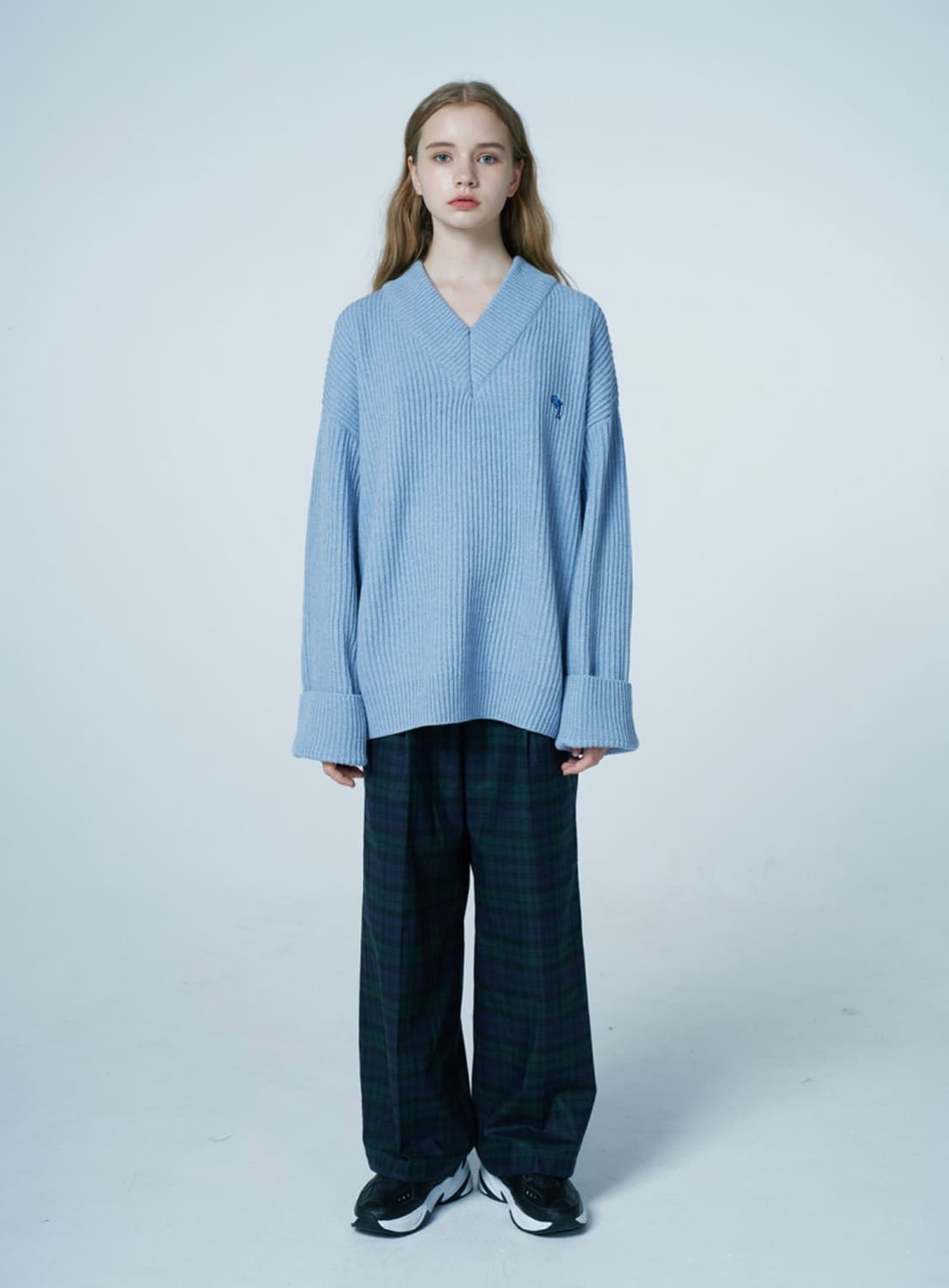 와이케이 돌핀자수 v넥 울니트  상품이미지1