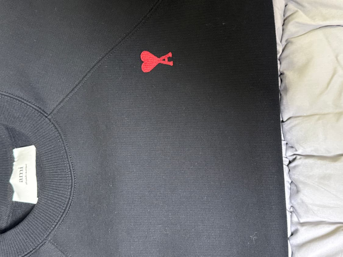 아미 하트 로고 스웨트셔츠 블랙  상품이미지3