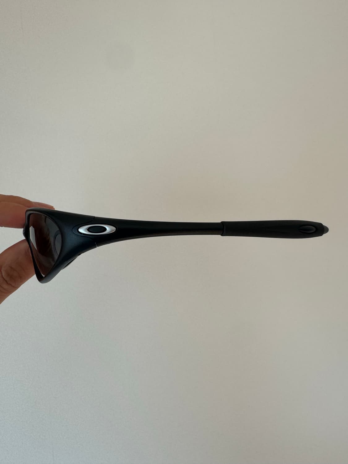 오클리 선글라스 미뉴트 무광블랙 상품이미지3