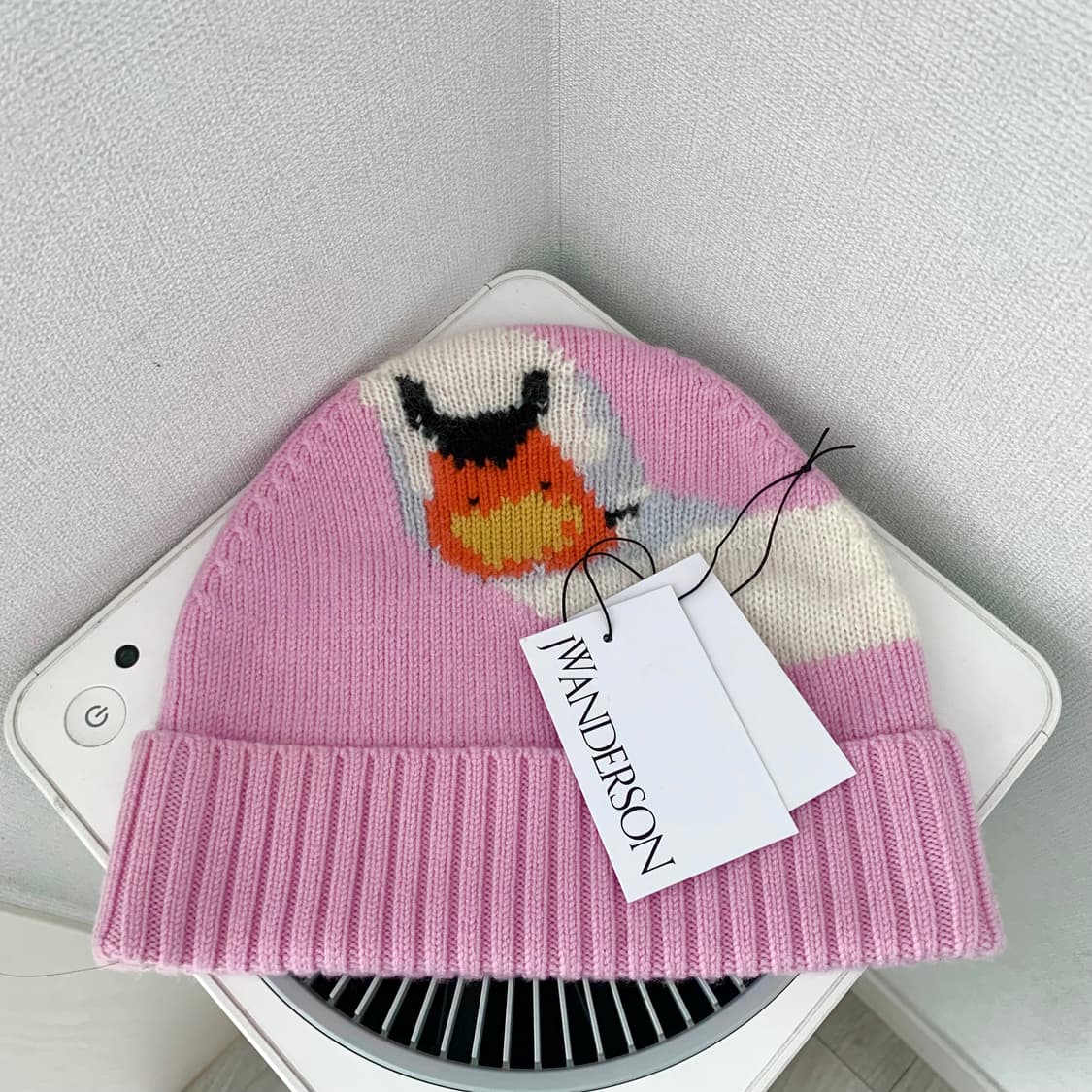 Jw앤더슨 스완 비니 상품이미지2