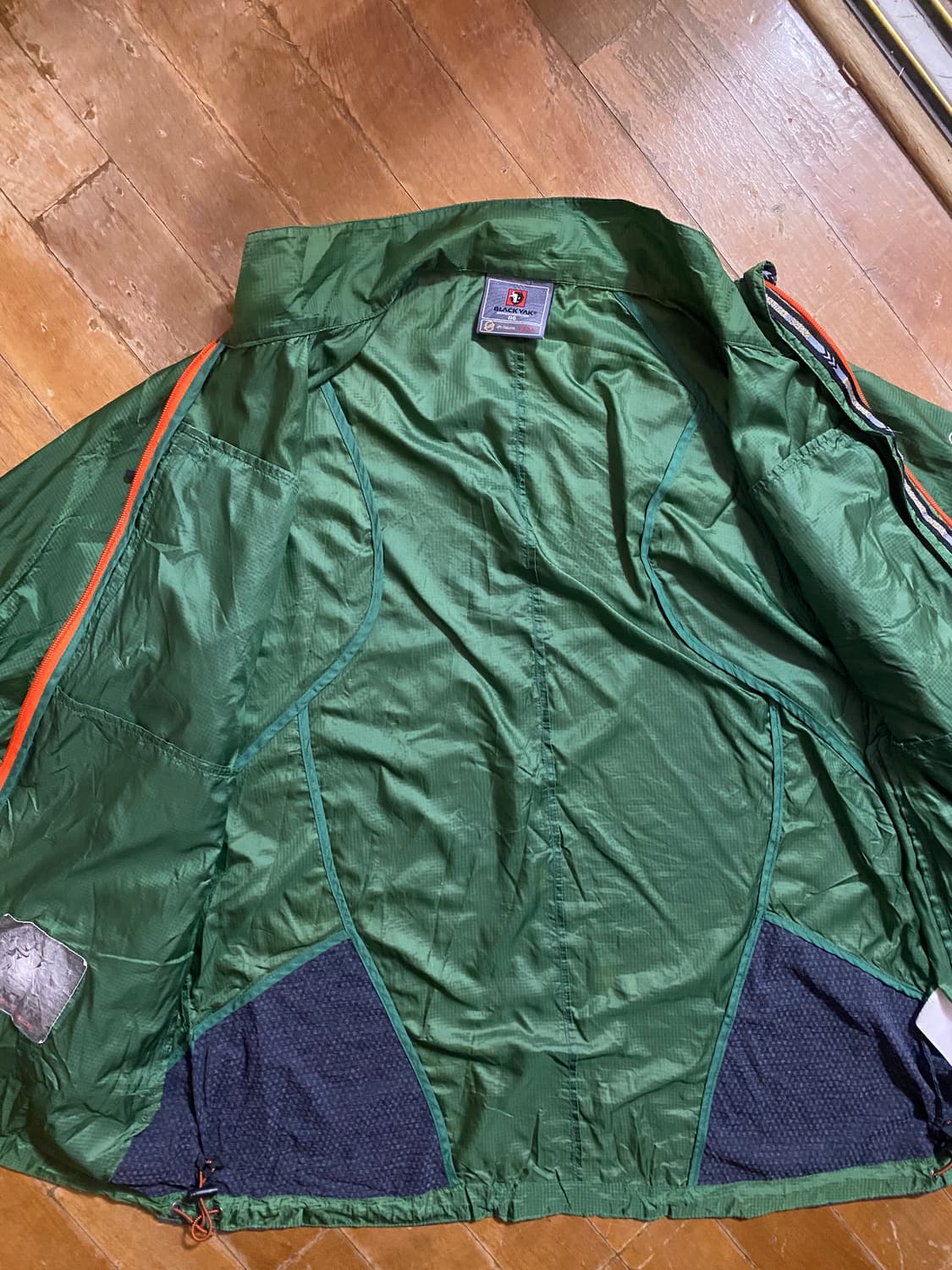 블랙야크 그린 바람막이 110 상품이미지4