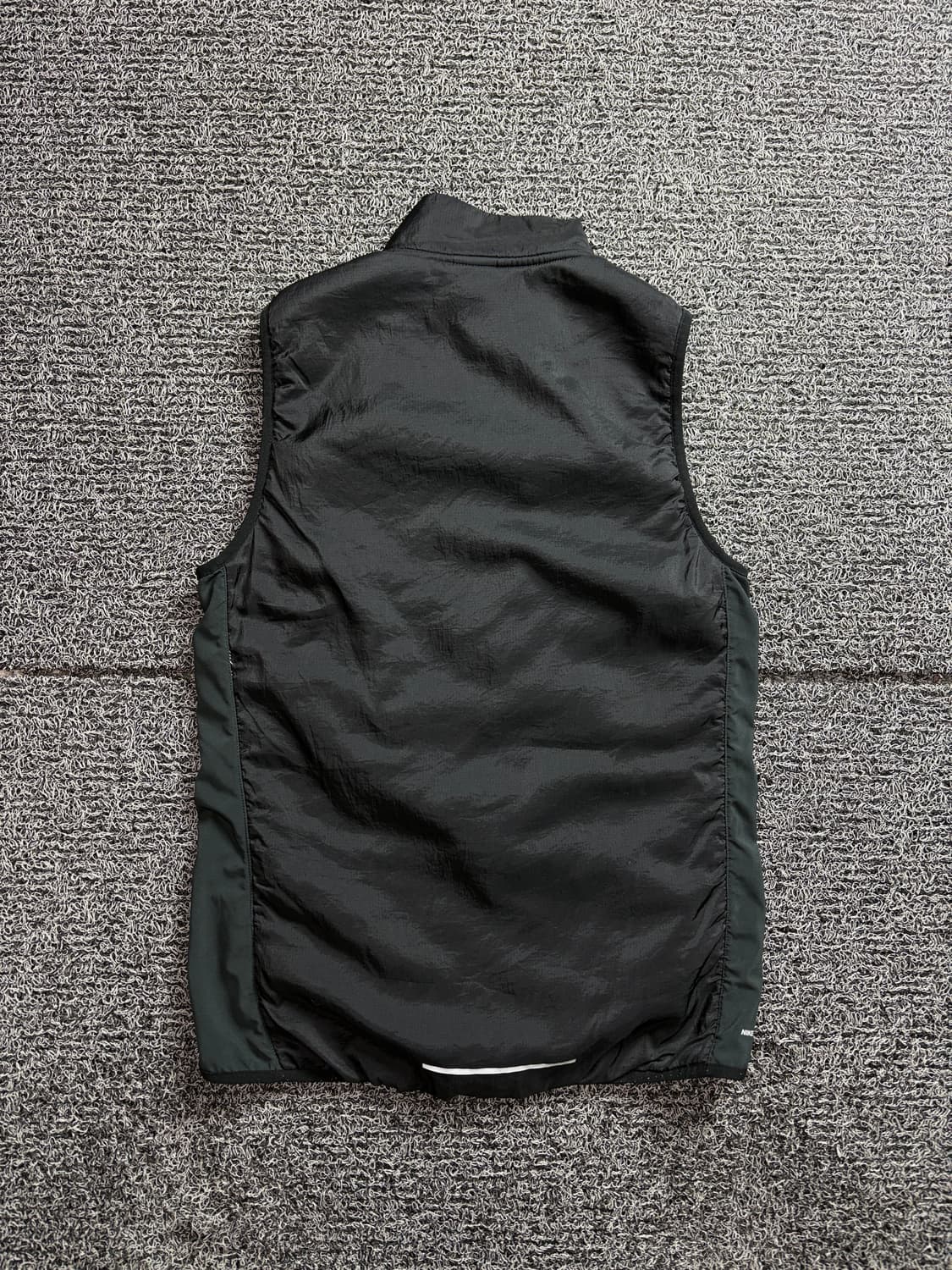 나이키 에어로레이어 러닝 경량 다운 베스트 2473 상품이미지4