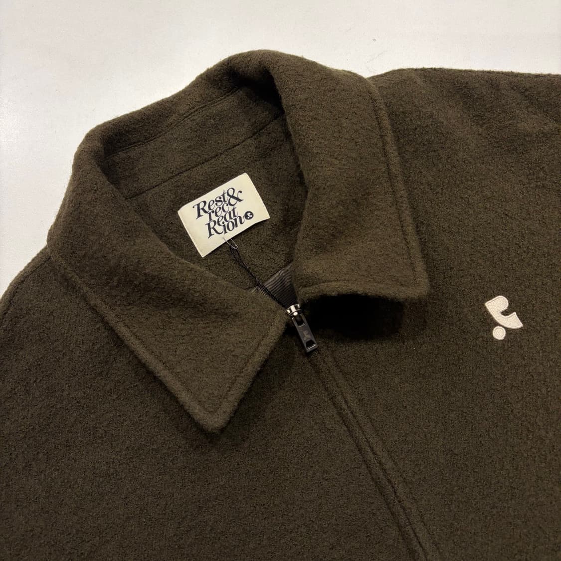 [L] 레스트앤 레크레이션 모직 봄버 자수 자켓 브라운 C999 상품이미지3