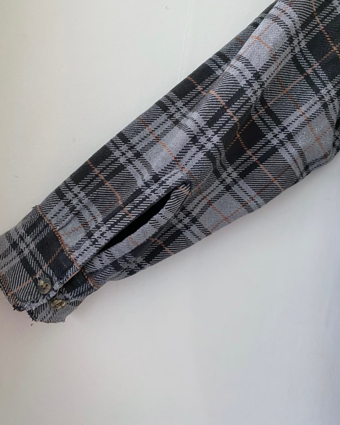 90s 빈티지 디스트로이드 체크 플란넬 셔츠 상품이미지9