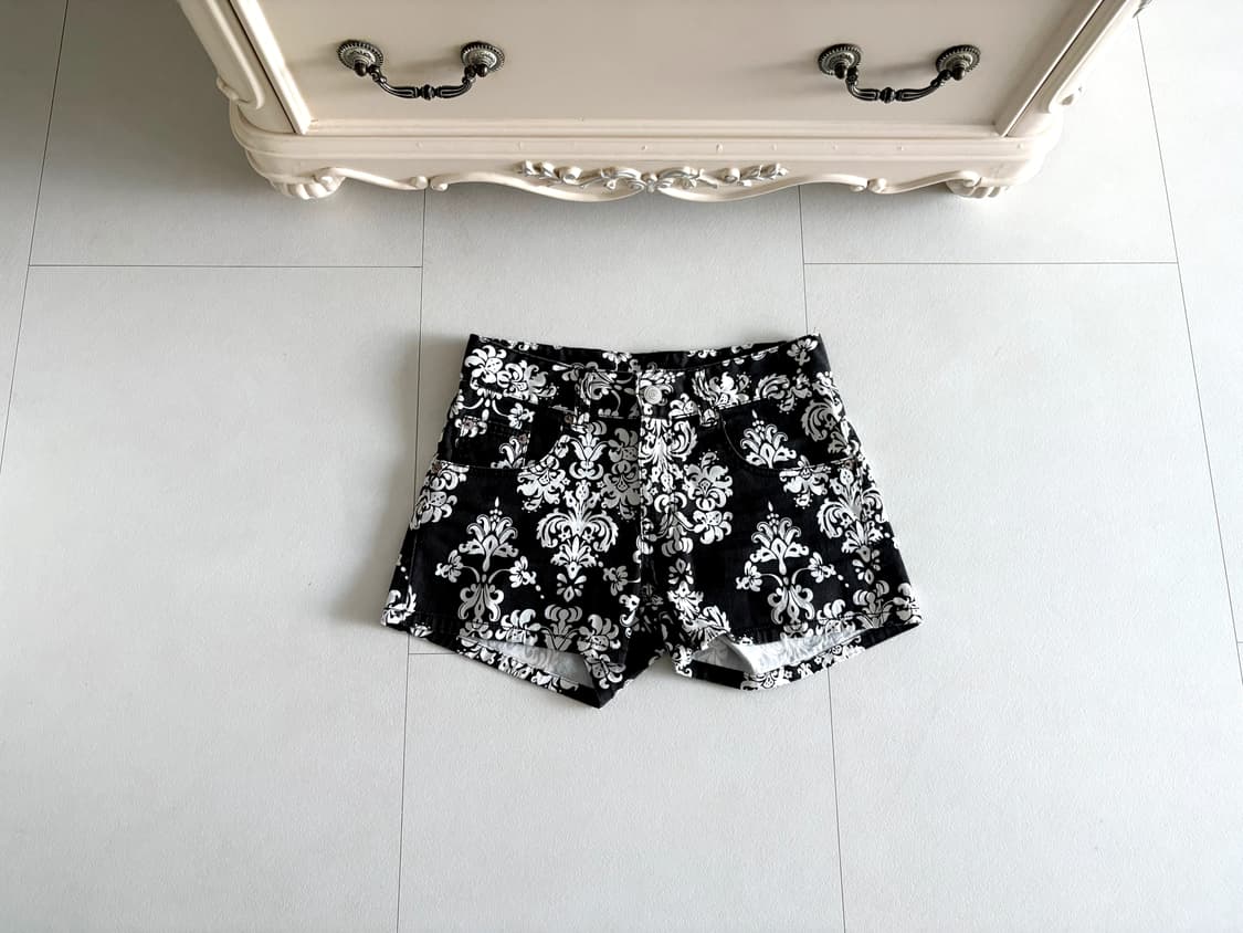 damask pattern shorts 상품이미지1