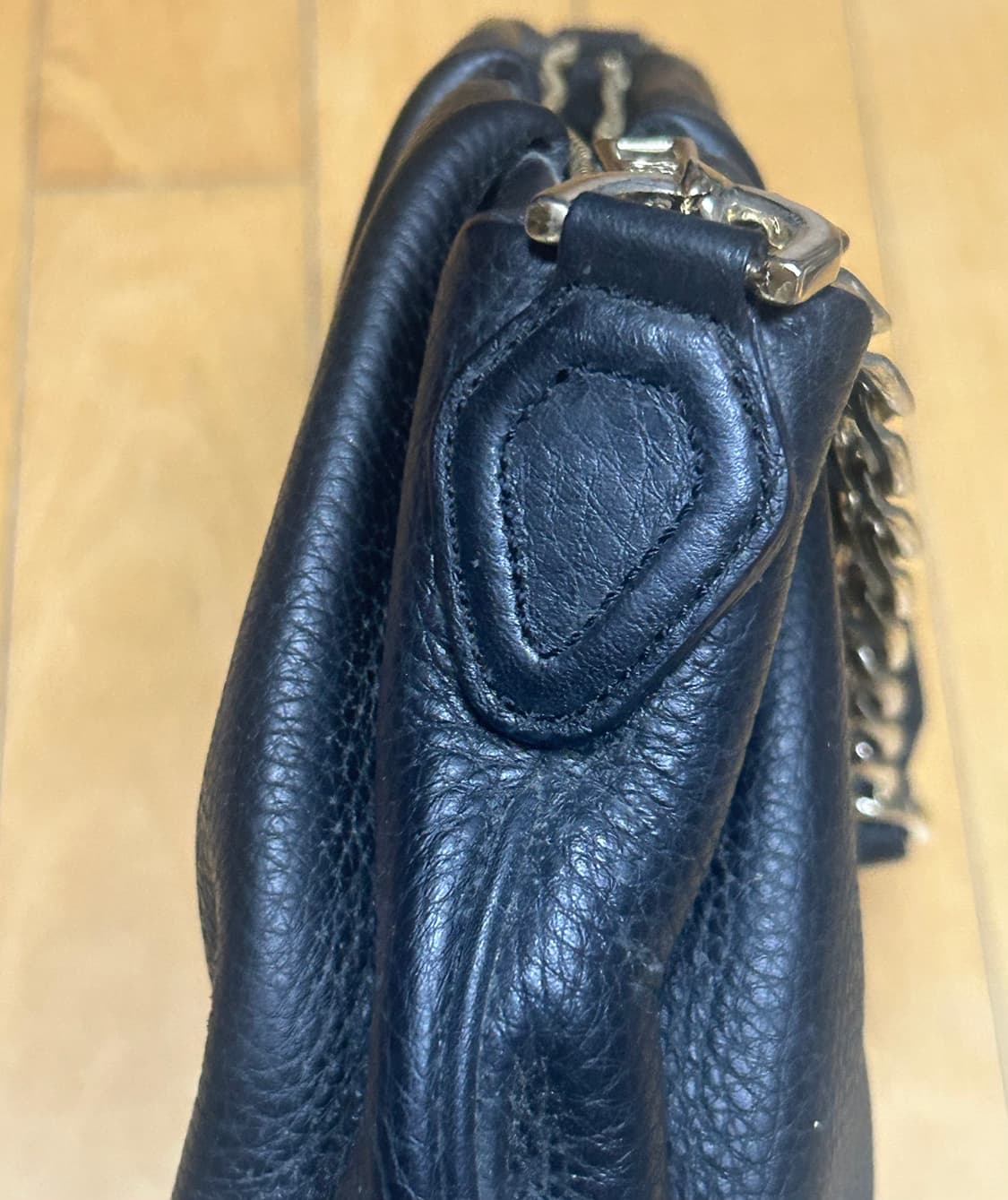 LOUIS QUATORZE 루이까또즈 가죽체인숄더백 상품이미지4