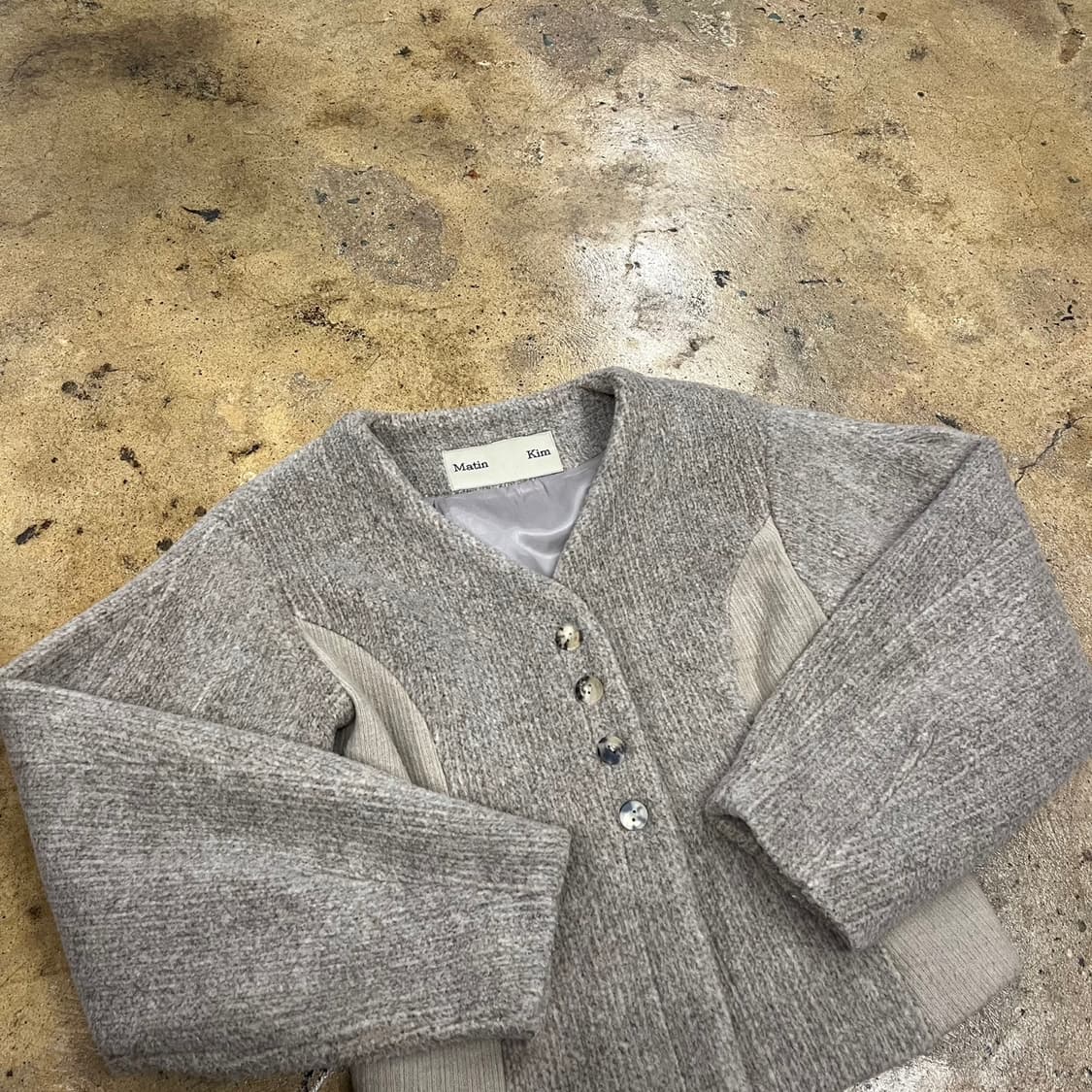 마뗑킴 베이지 볼륨 가디건 자켓  상품이미지1