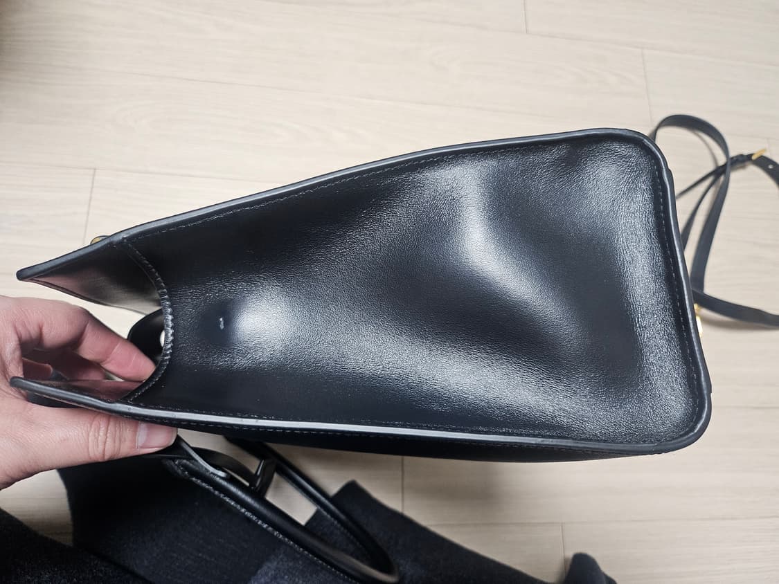 프라다 사피아노 블랙 토트백 + 스트랩 상품이미지3