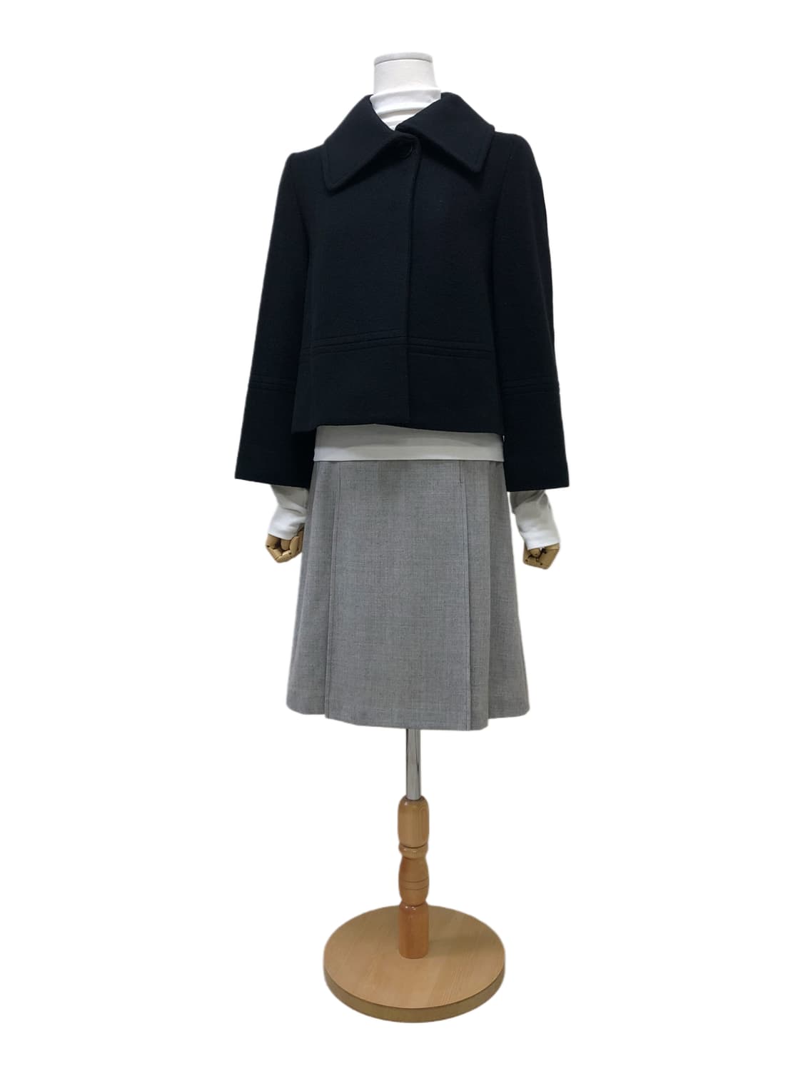 INED 블랙 숏 코트 상품이미지2