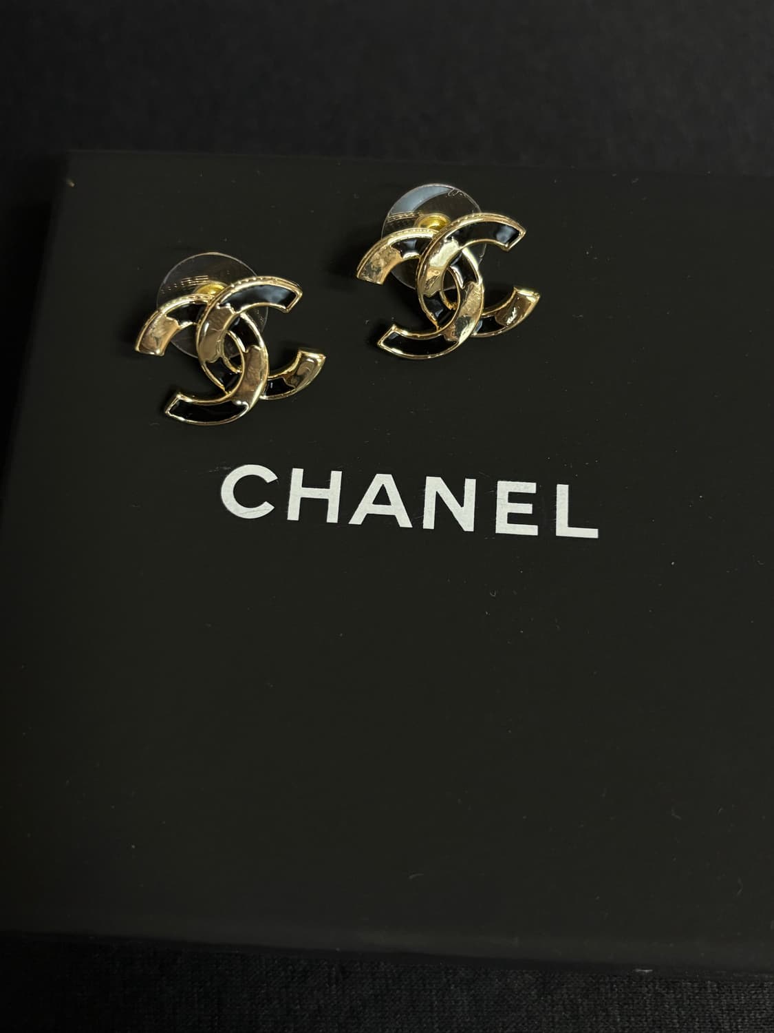 샤넬 정품 cc로고 업사이클링 투톤 컬러 귀걸이 상품이미지1