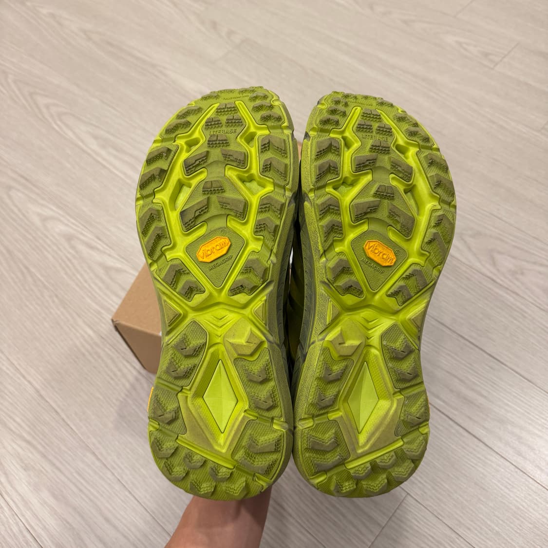 [275] 새티스파이x호카 마파테 스피드 4 라이트 설퍼 상품이미지5