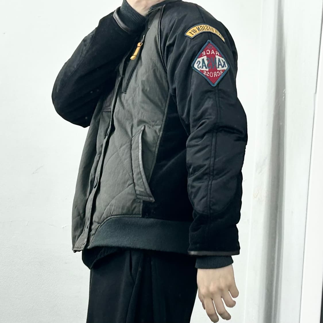 아비렉스 플라이트 퀼티드 봄버 자켓 상품이미지4