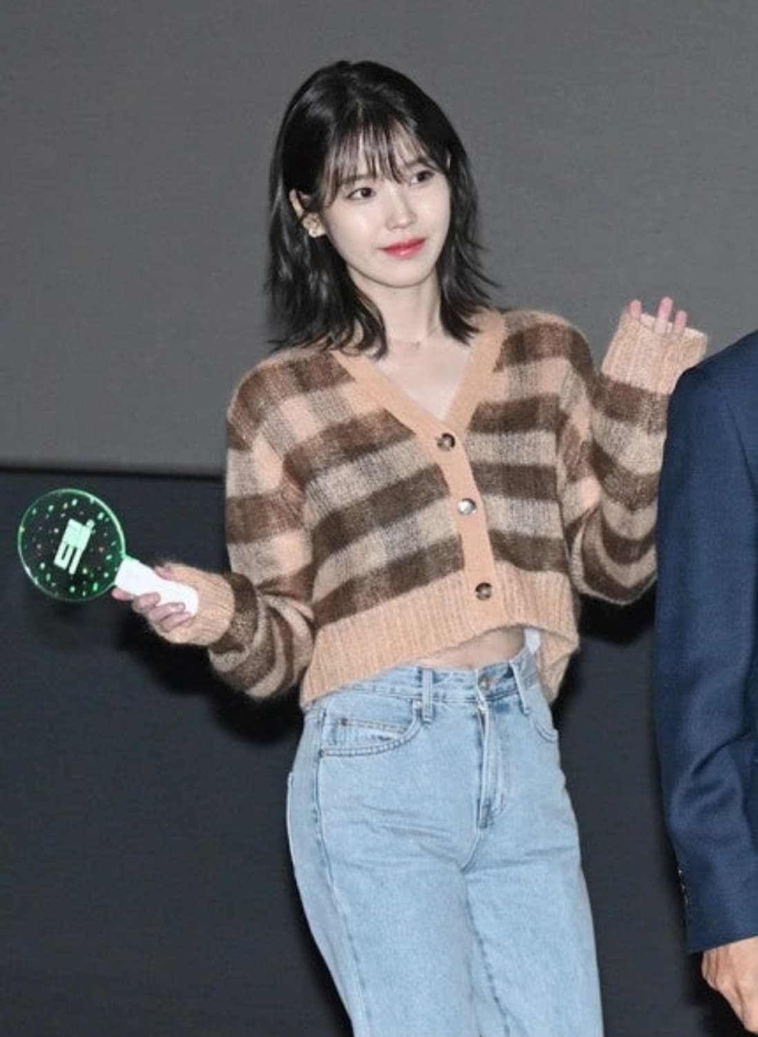아크네 스튜디오 모헤어 체크가디건 (아이유 가디건) 상품이미지10