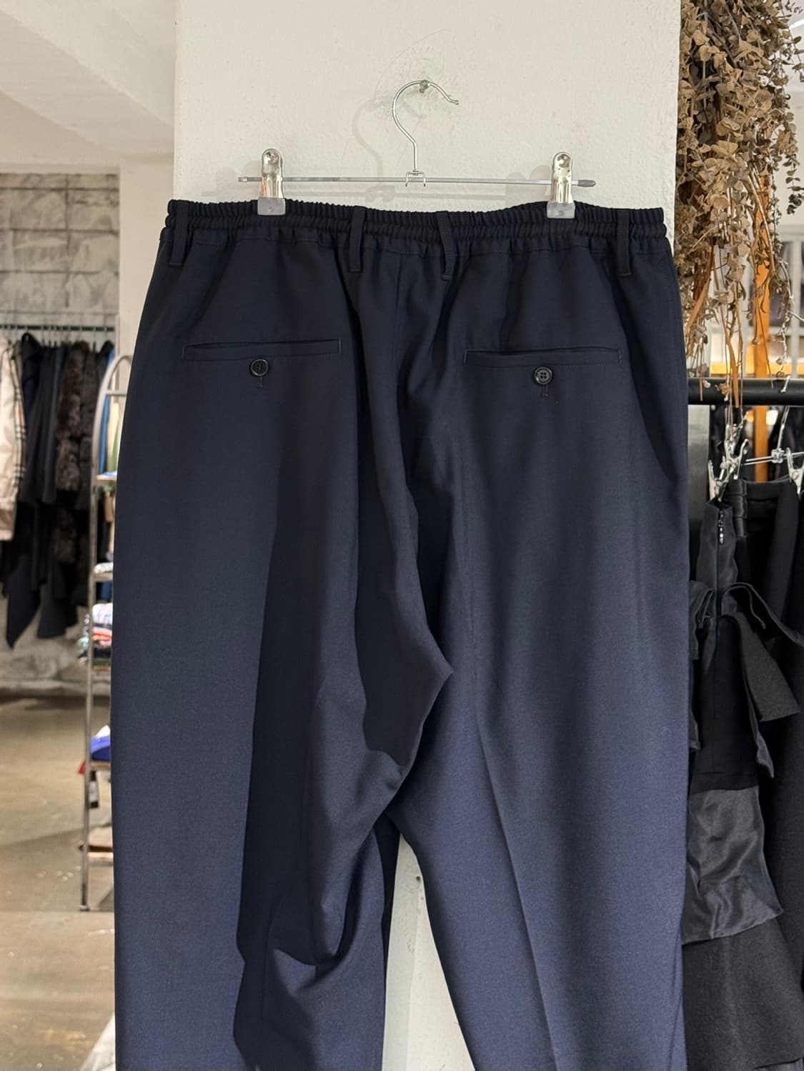 마르니 22ss 네이비 라나버진울 밴딩 슬랙스 팬츠  상품이미지5