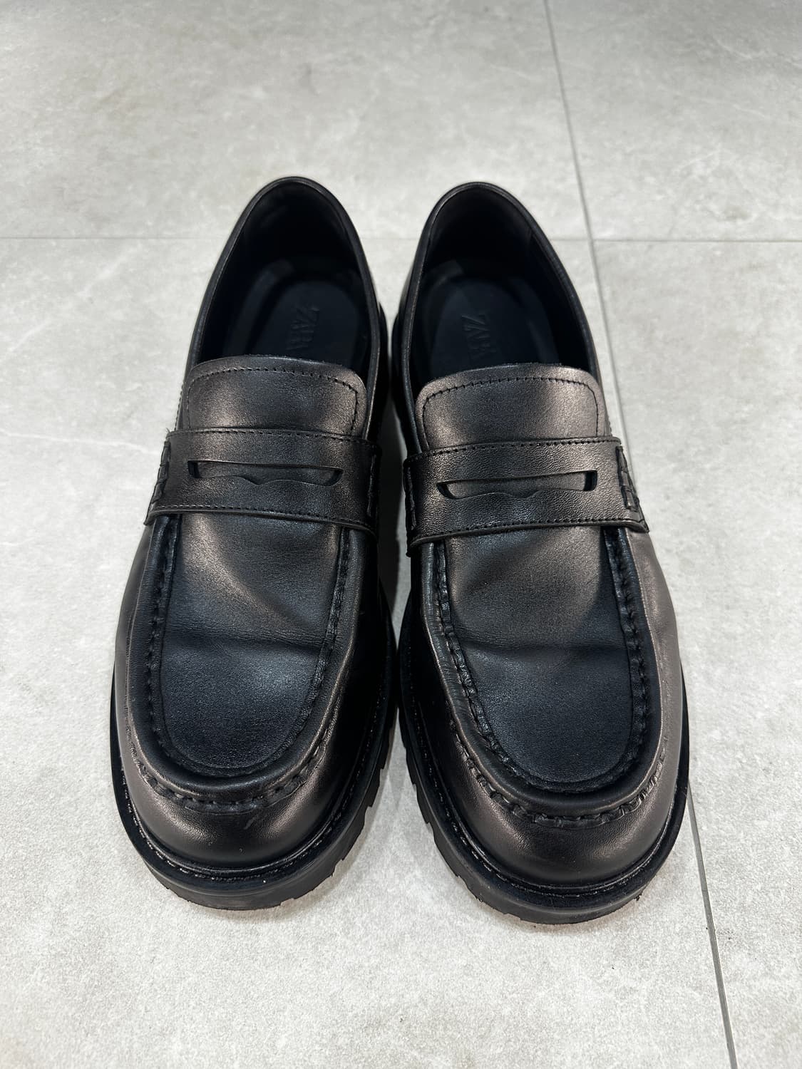 (43,275) 자라 남성 소가죽 블랙 로퍼 상품이미지1