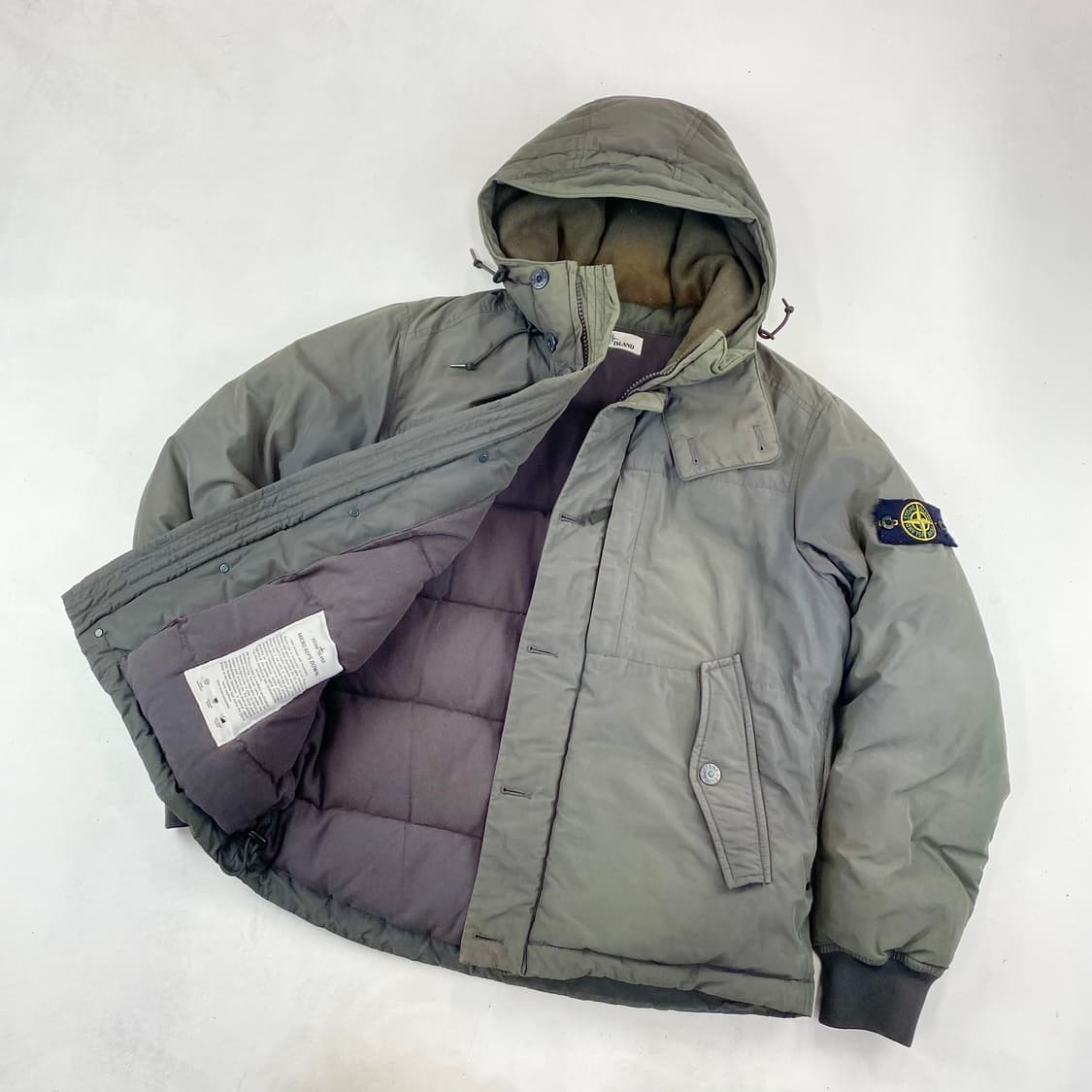 스톤아일랜드 마이크로 랩스 다운 패딩 (100) 상품이미지1