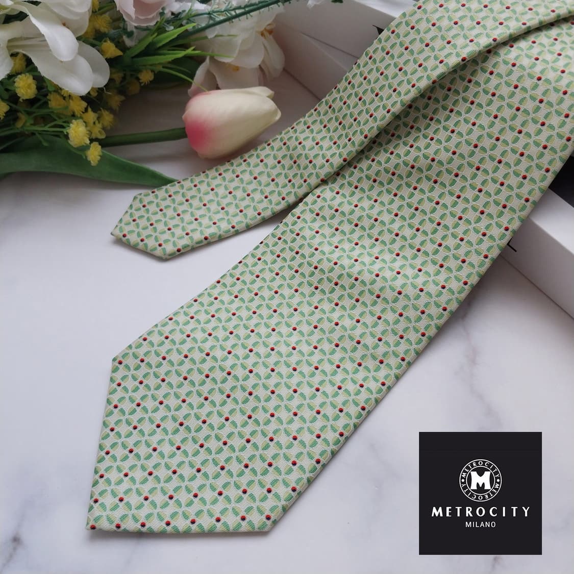 메트로시티 실크 민트그린 지오메트릭 넥타이 8.5cm A+등급 K932
 상품이미지1