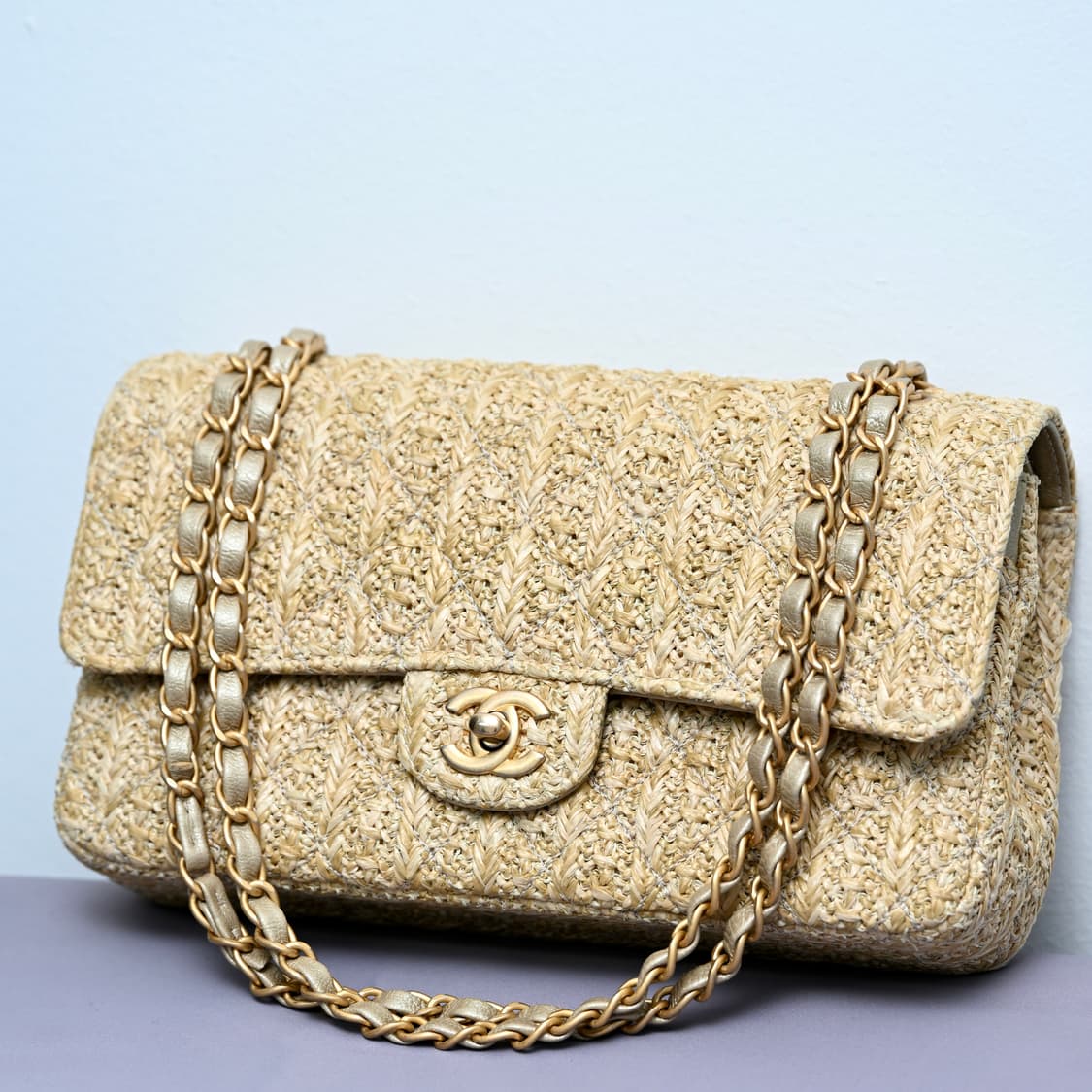 샤넬 라피아 플랩백 금장체인 숄더백 상품이미지3