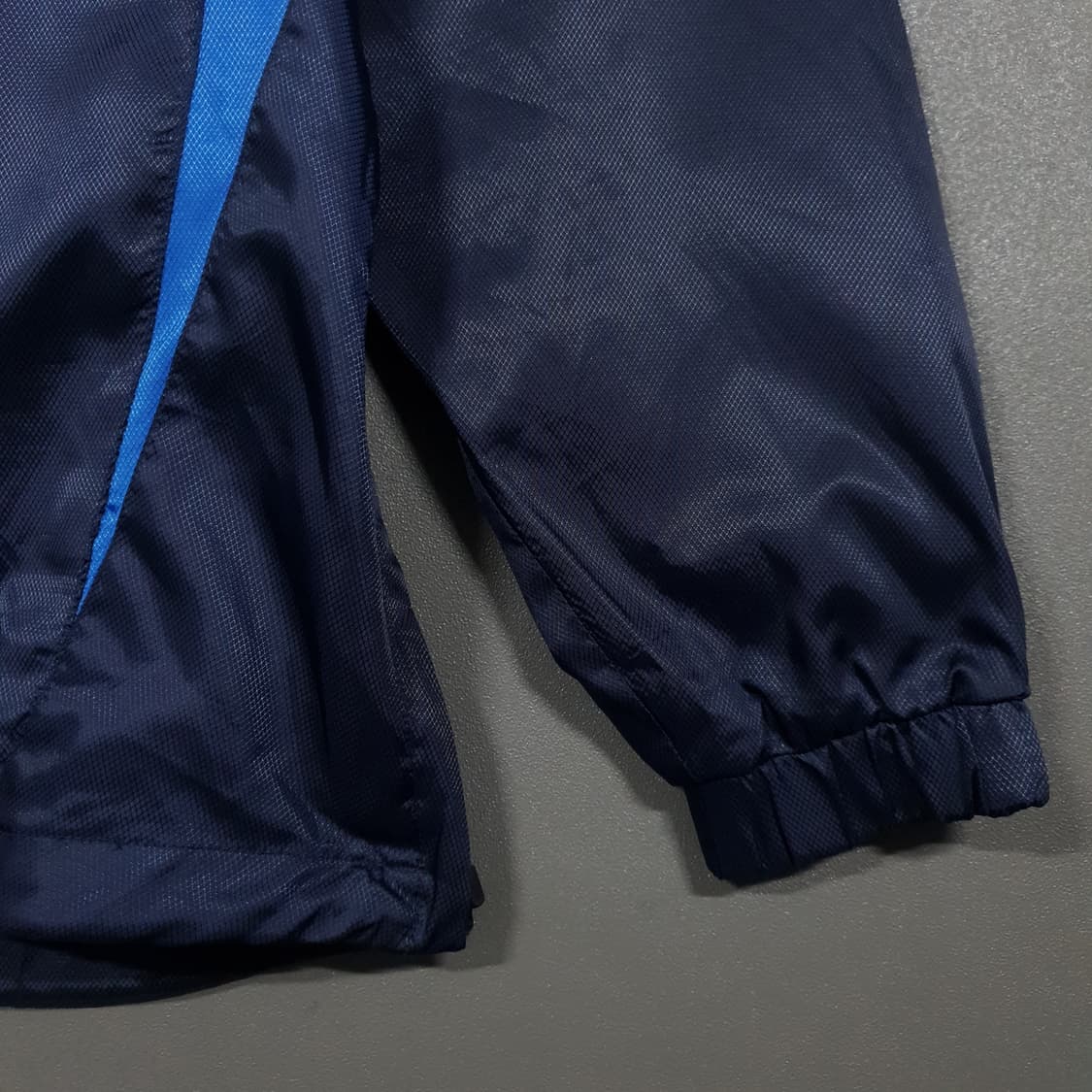 110 (2XL) 엄브로 잉글랜드 올드스쿨 우븐 웜업 바람막이 축구 상품이미지4