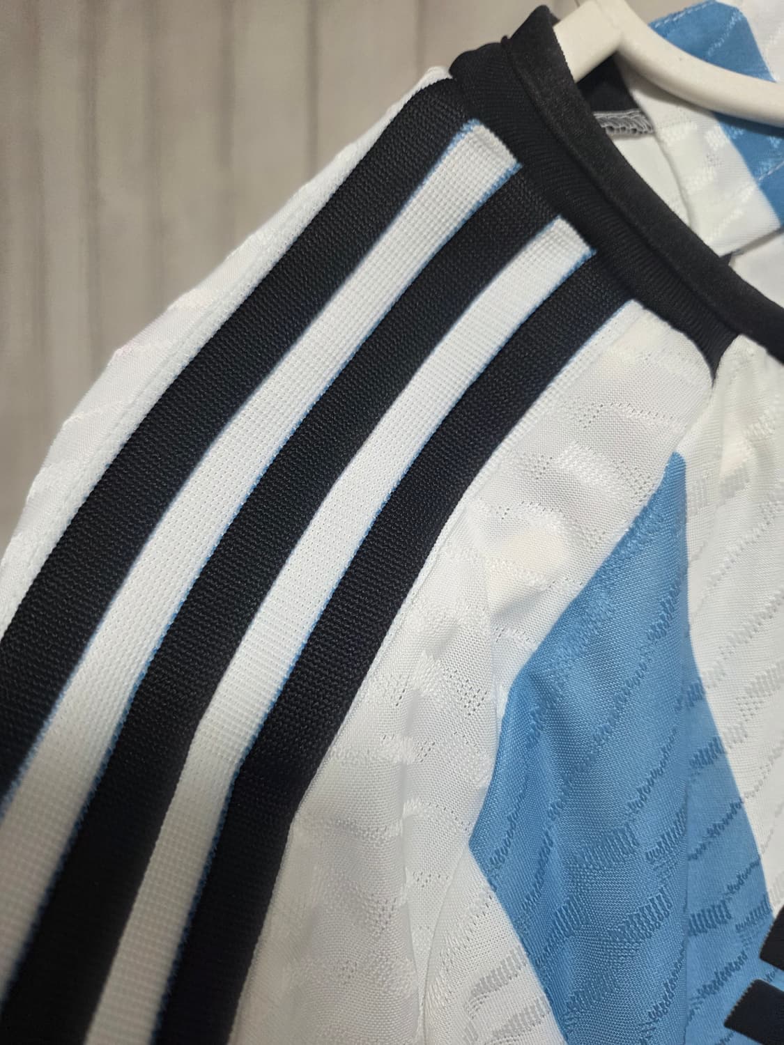 아르헨티나 대표팀 메시 FIFA 카타르 월드컵 어센틱 유니폼 상품이미지3