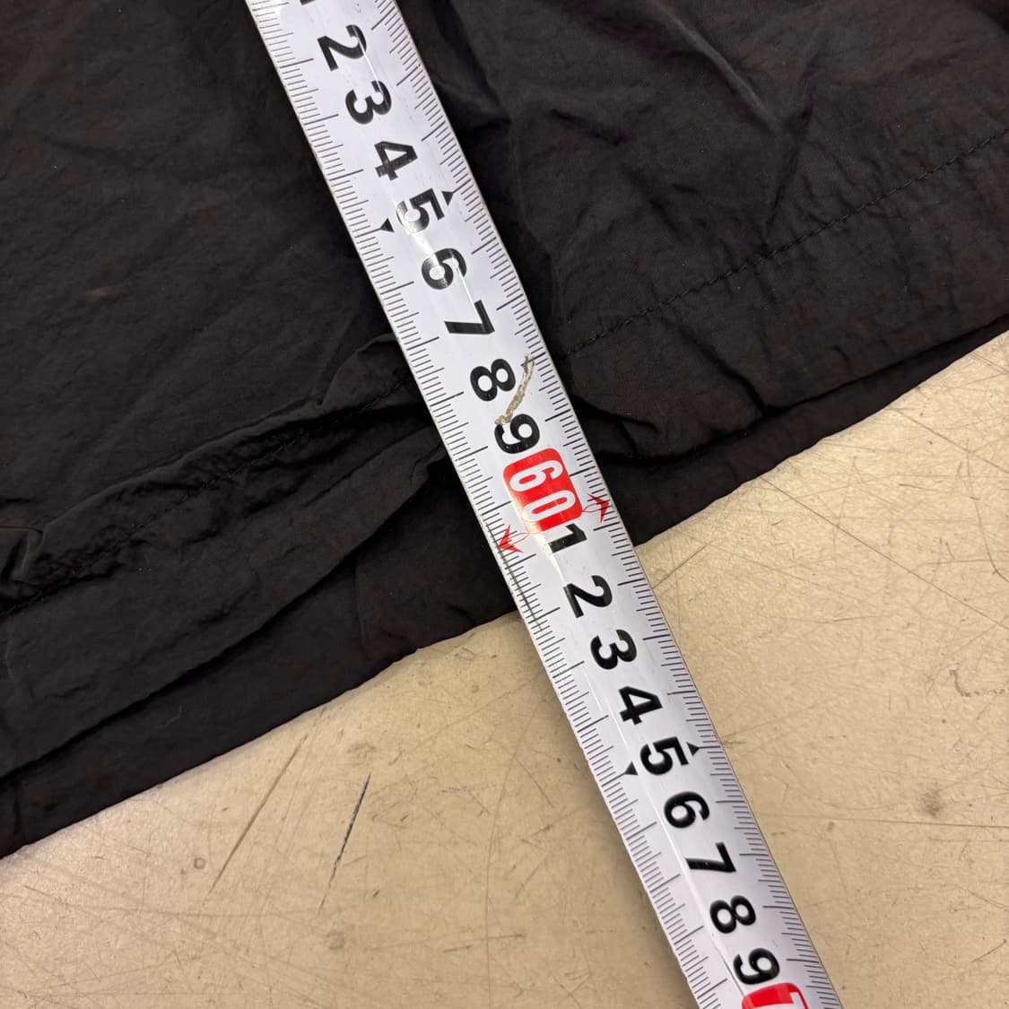 어반디타입 블랙 스몰로고 아노락 상품이미지4