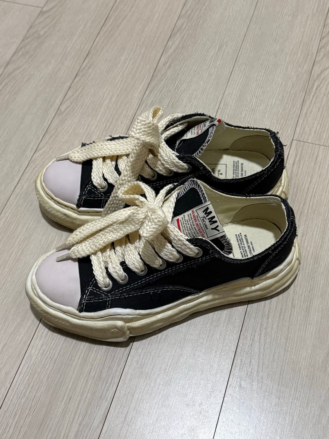 메종 미하라 야스히로 피터슨 OG 솔 오버다이드 캔버스 로우탑 스니커즈 상품이미지4