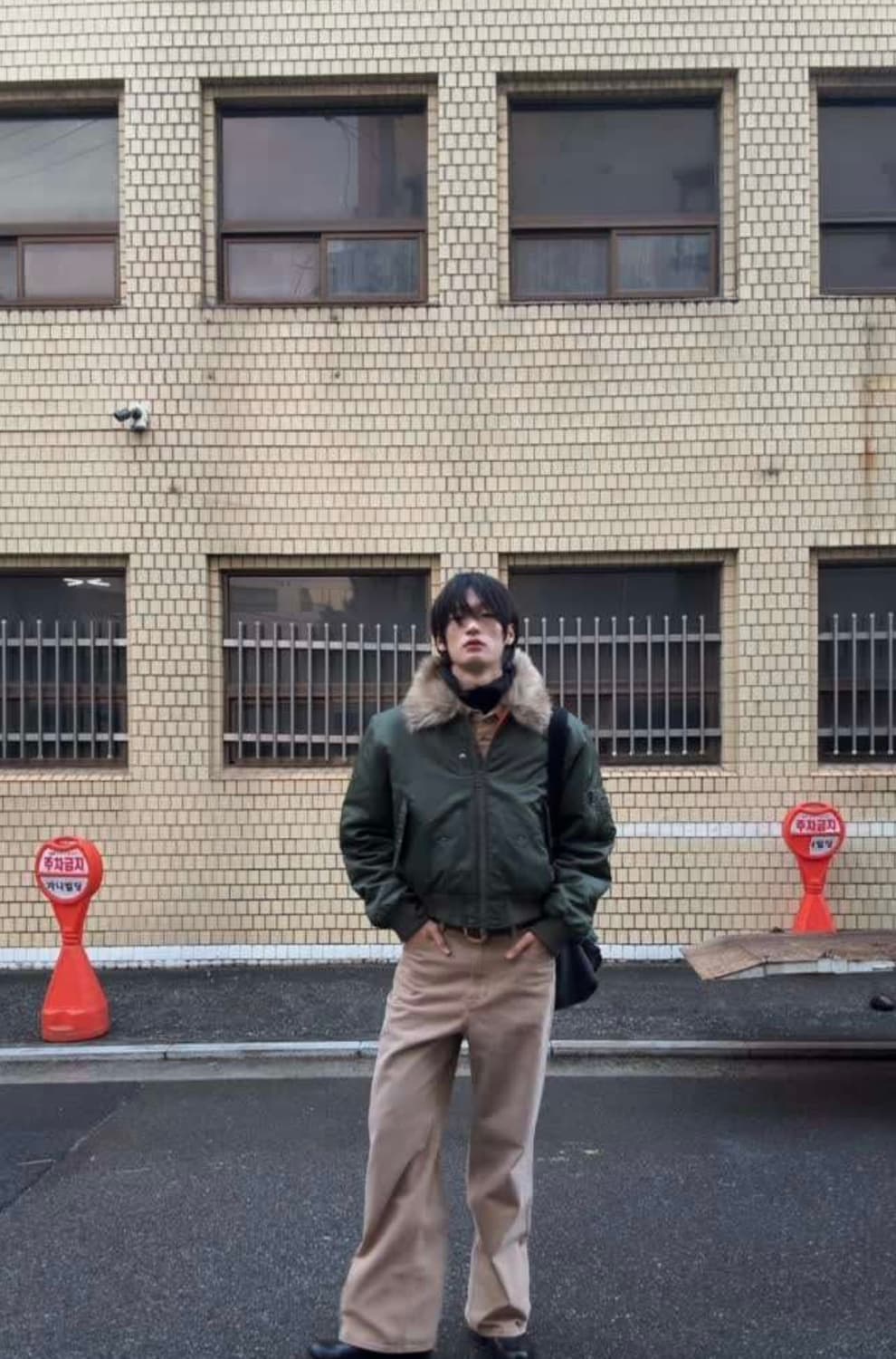 앤더슨벨 퍼 카라 ma-1 봄버 카키 m(새상품) 상품이미지4