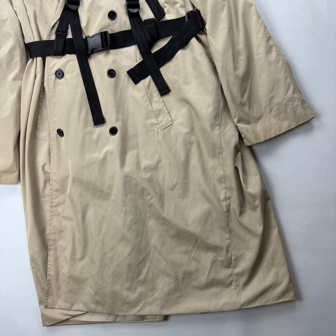 선데이오프클럽 하네스 트렌치코트 상품이미지5