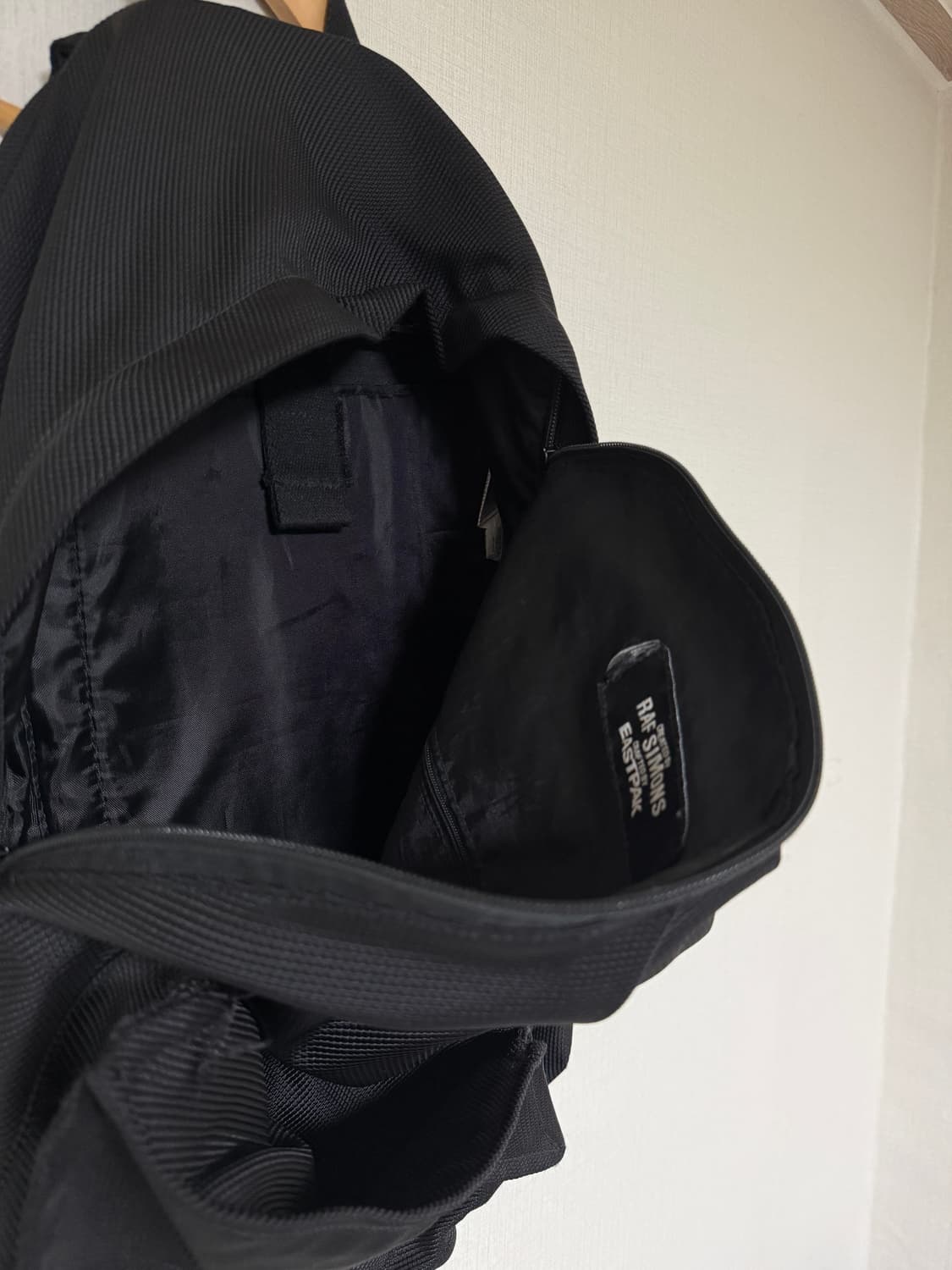 라프시몬스 이스트팩 백팩 상품이미지6